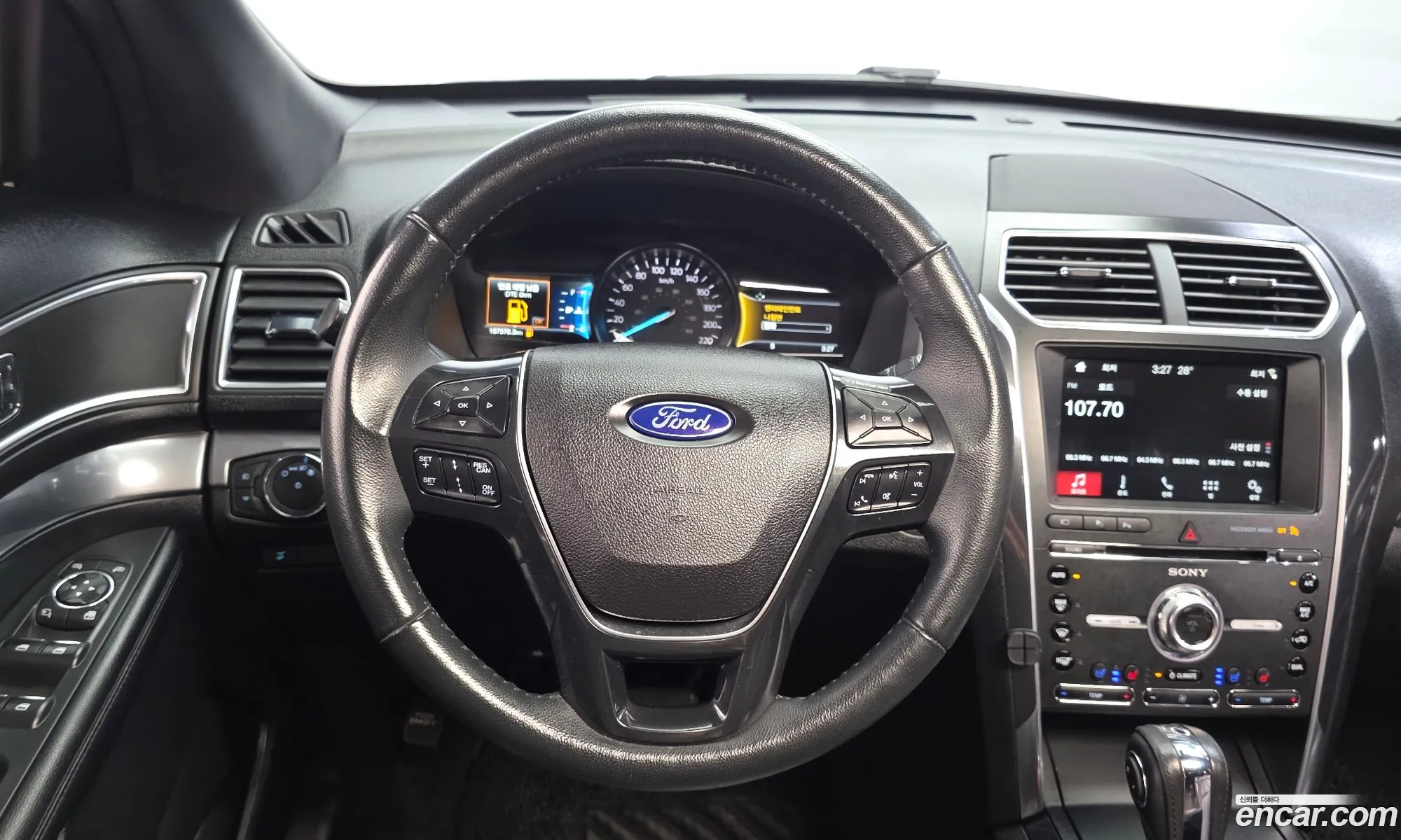 Ford Explorer 2018 1FM5K8FH8JGA48944 — 12