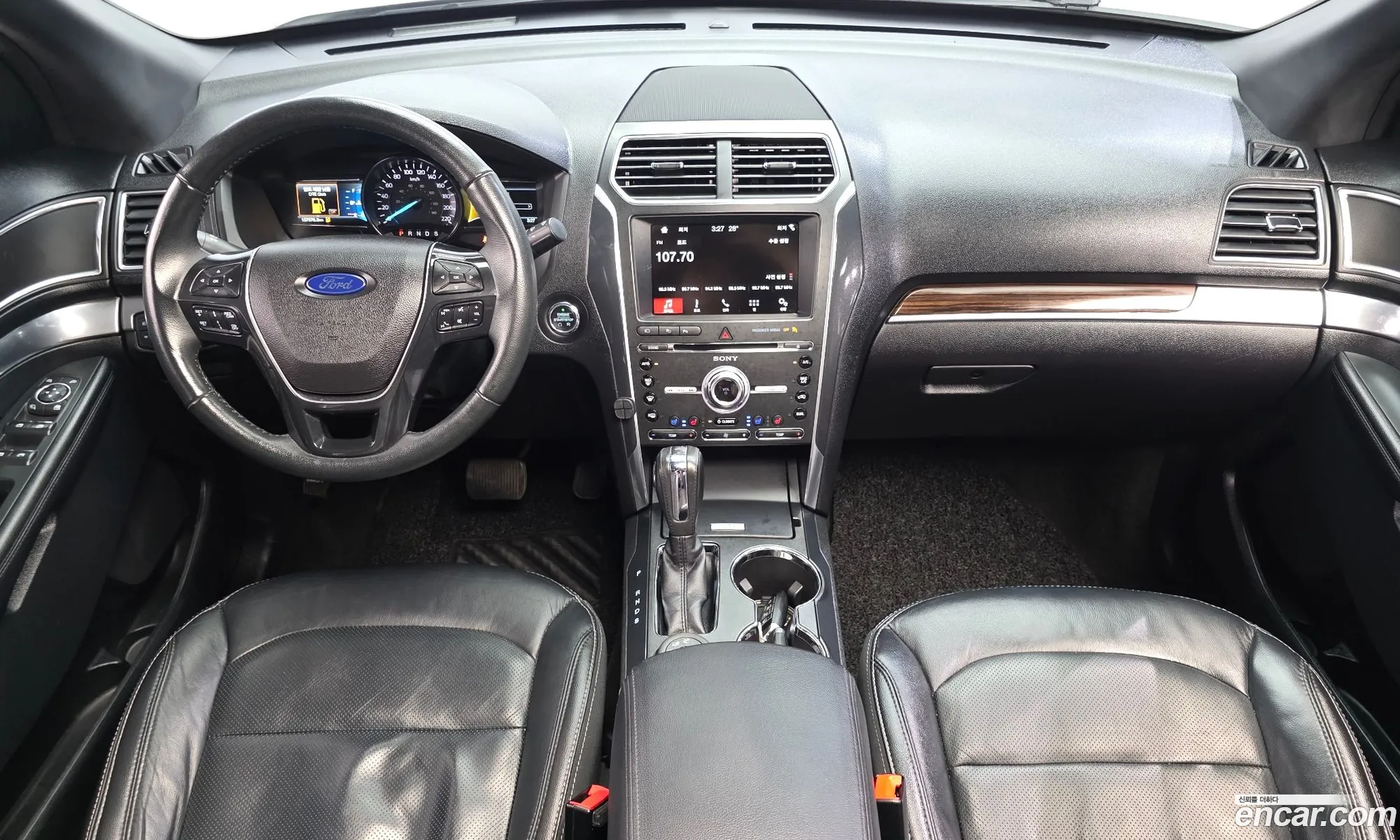 Ford Explorer 2018 1FM5K8FH8JGA48944 — 19