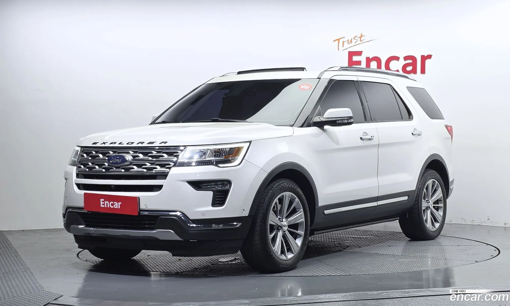 Ford Explorer 2018 1FM5K8FH8JGA48944 — 10
