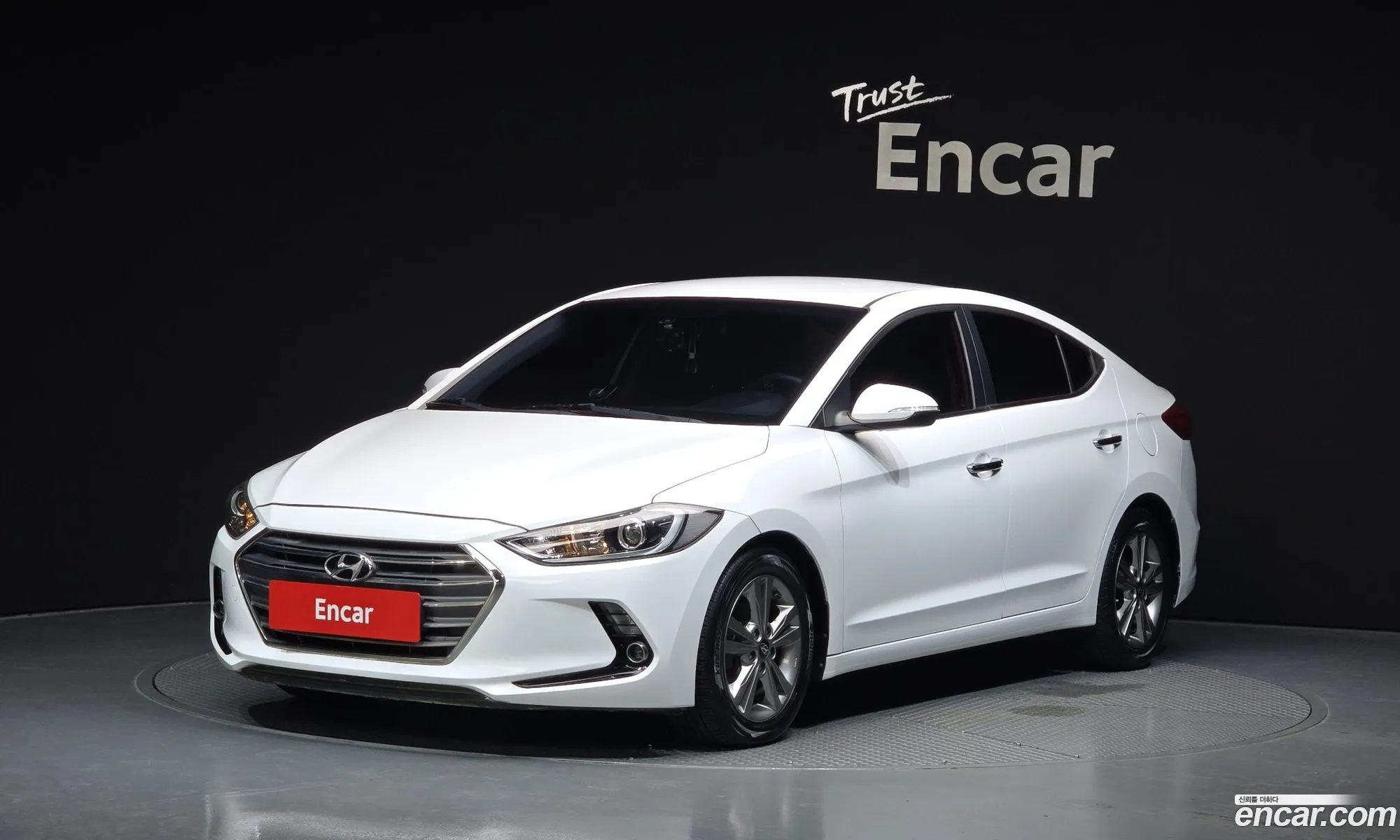 Hyundai Elantra AD 2016 — 13