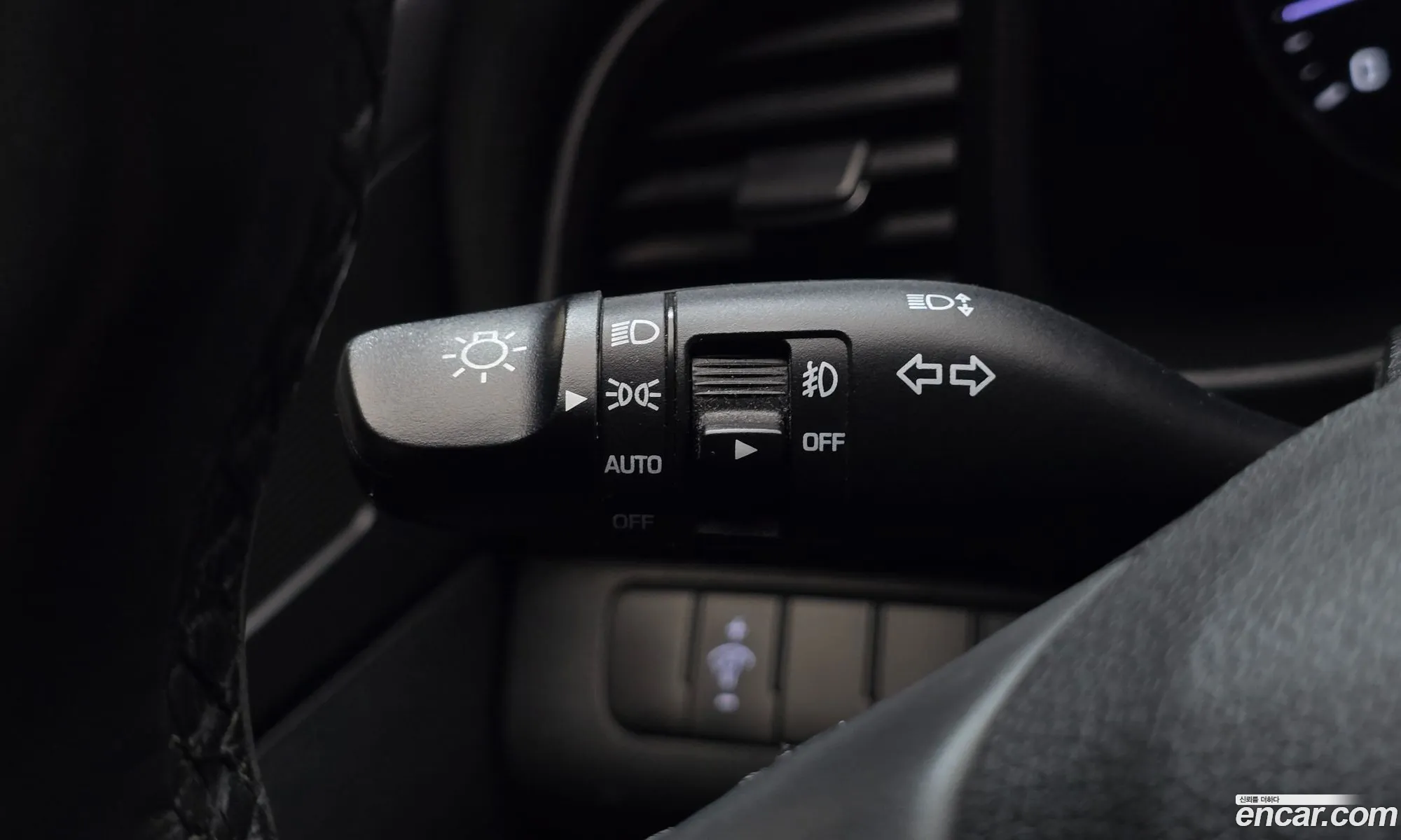 Hyundai Elantra AD 2016 — 5