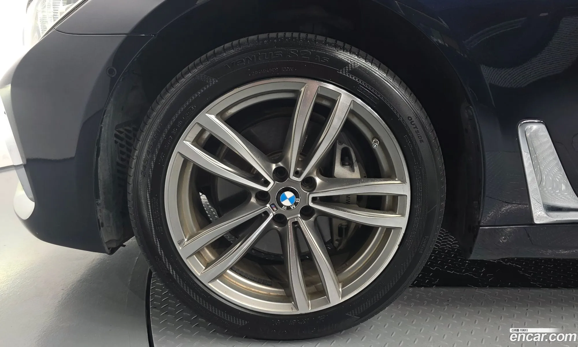 BMW 7 Series 2017 WBA7E4109HGV25175 — 18