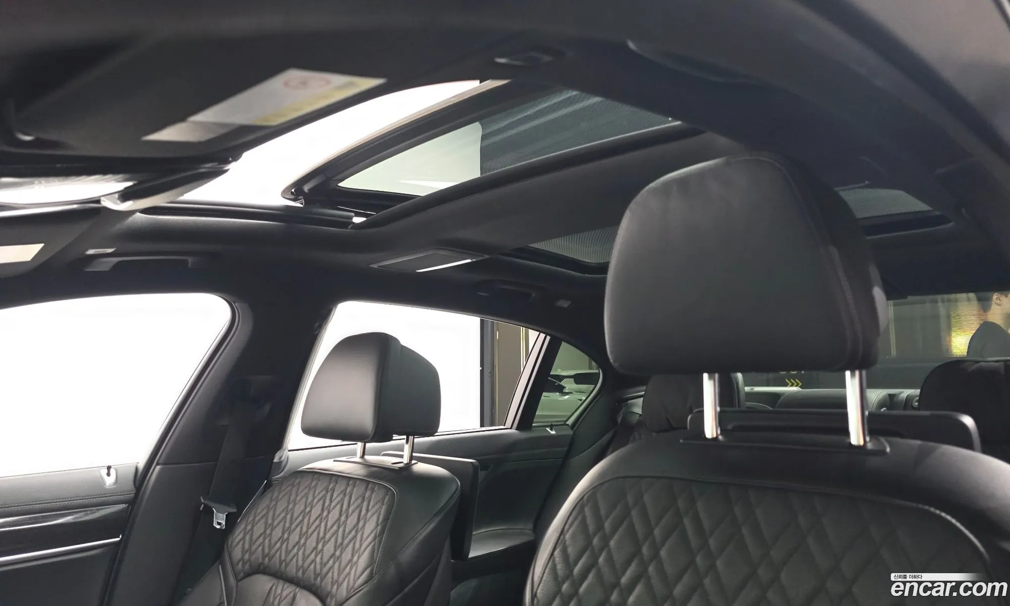 BMW 7 Series 2017 WBA7E4109HGV25175 — 9