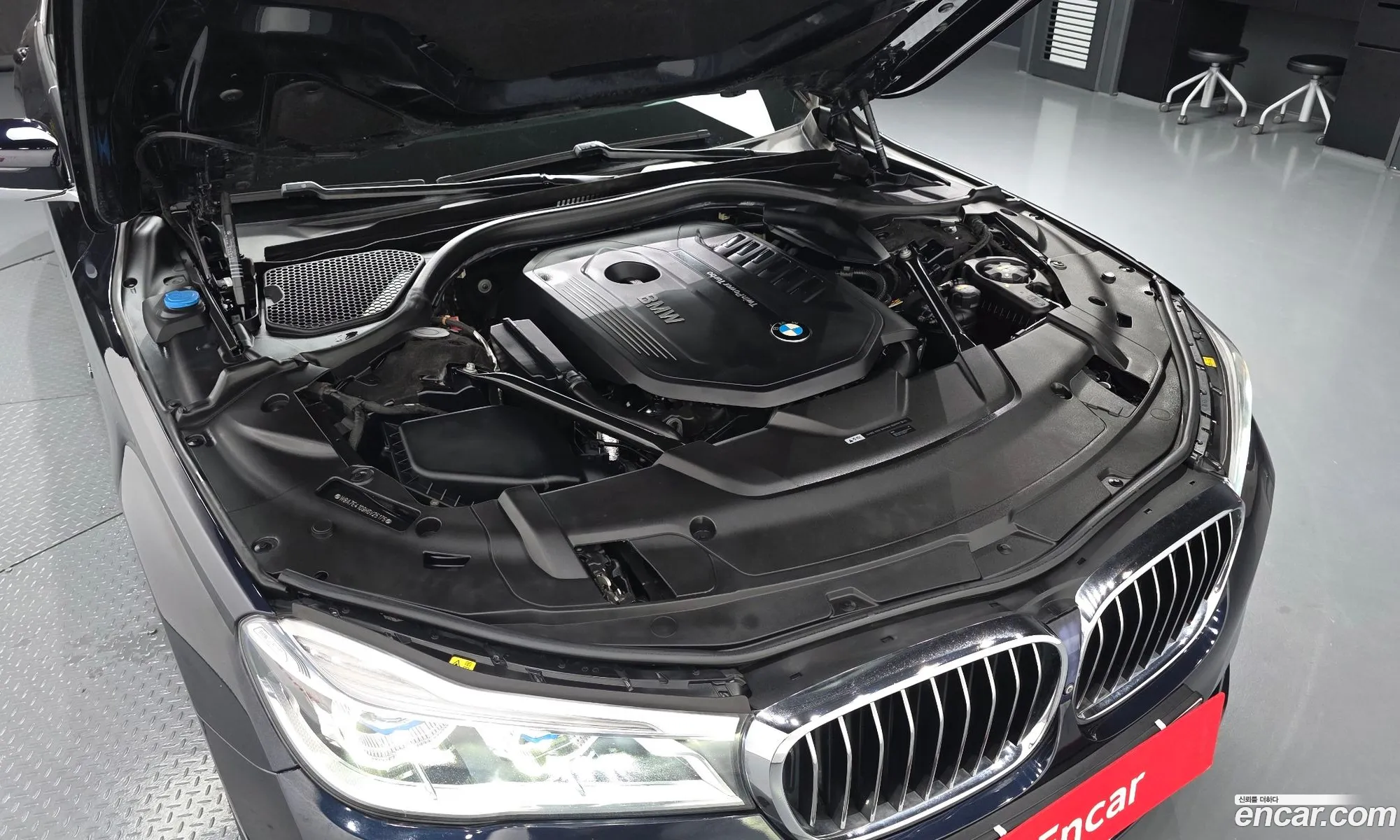 BMW 7 Series 2017 WBA7E4109HGV25175 — 3