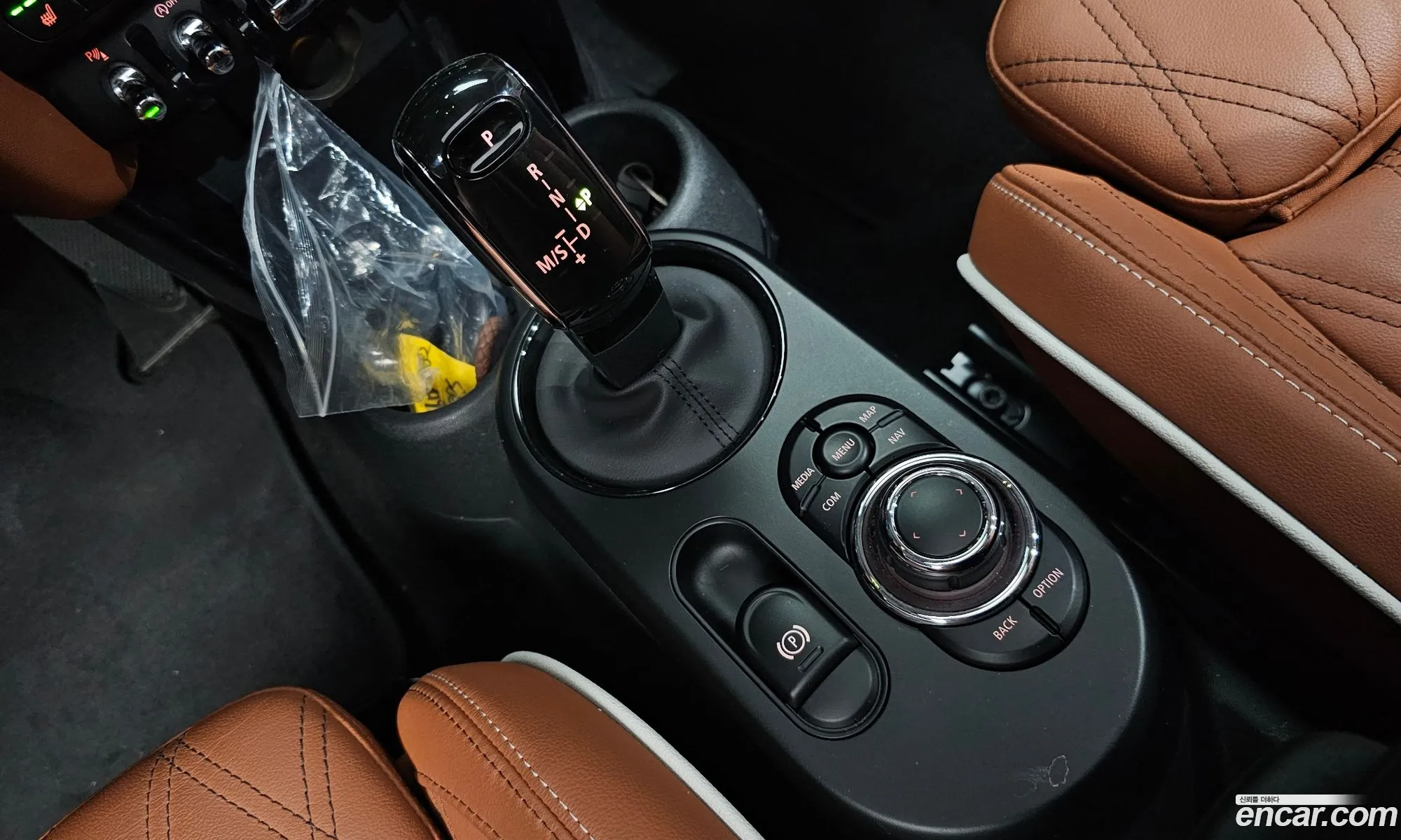 Mini Cooper S 2023 WMW61DH0XR2U43810 — 16