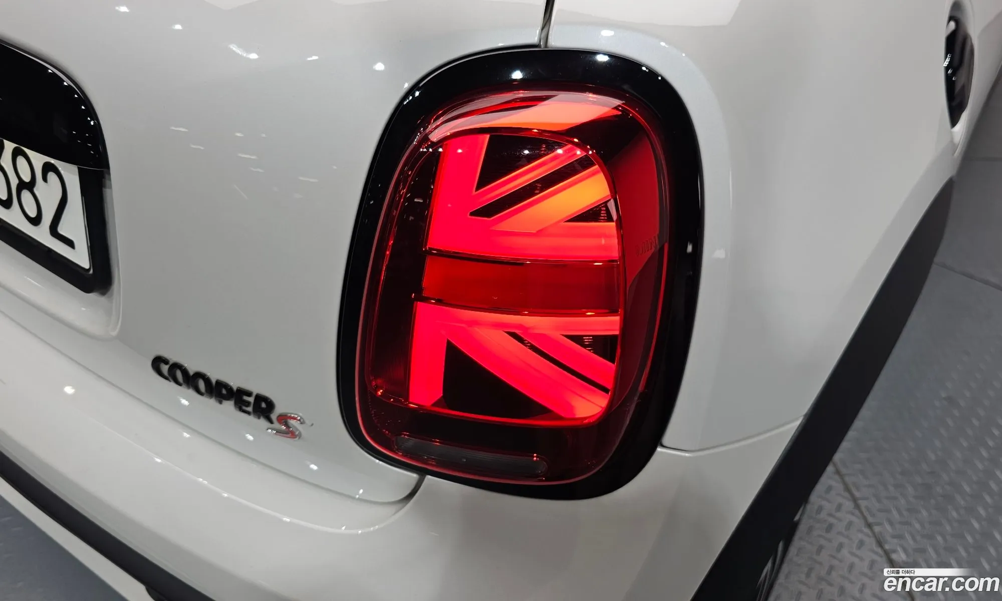 Mini Cooper S 2023 WMW61DH0XR2U43810 — 14