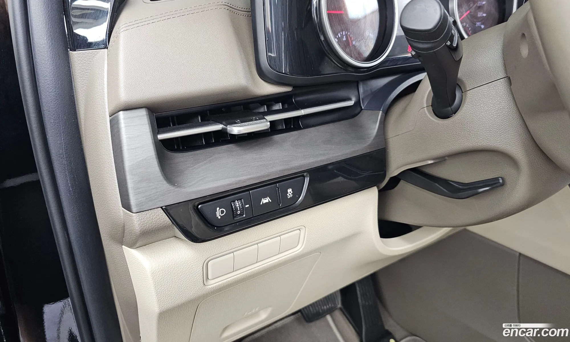 Kia Carnival 2021 — 9