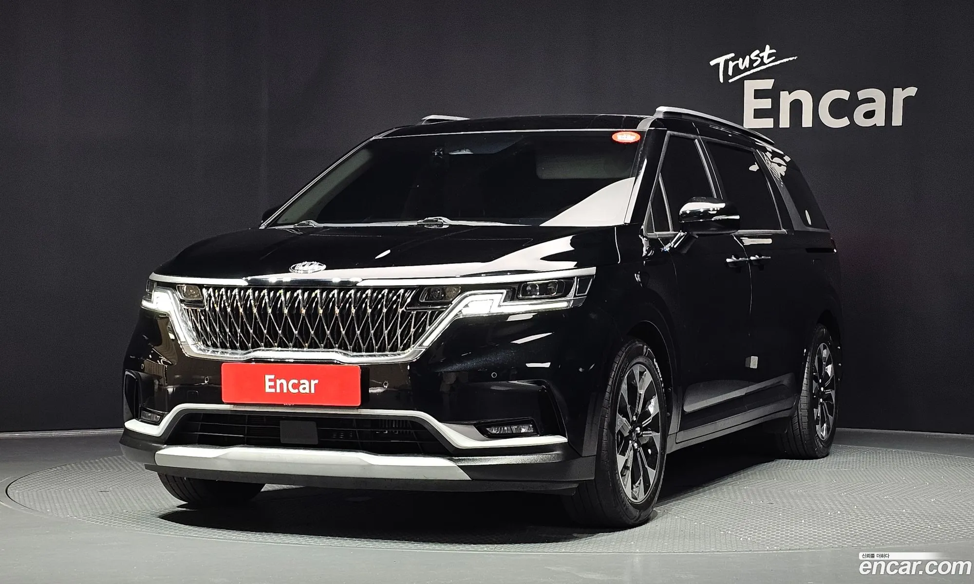Kia Carnival 2021 — 10
