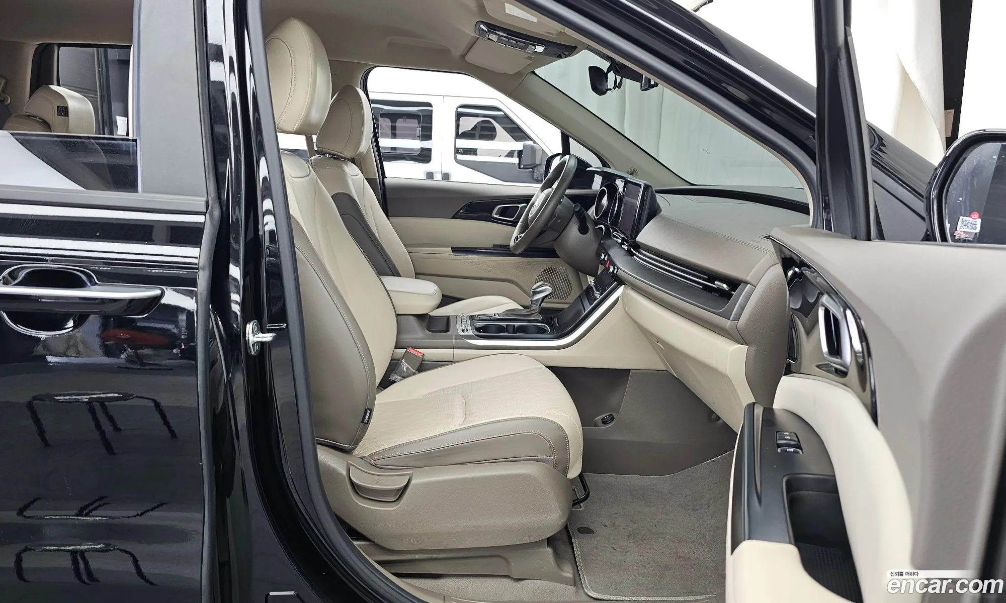 Kia Carnival 2021 — 26