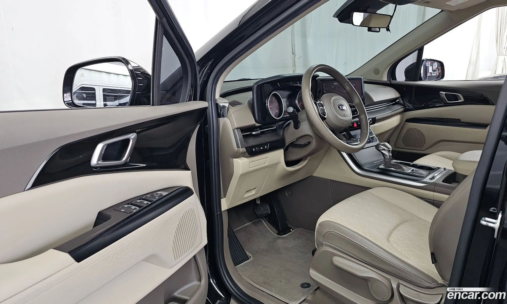 Kia Carnival 2021 — 8
