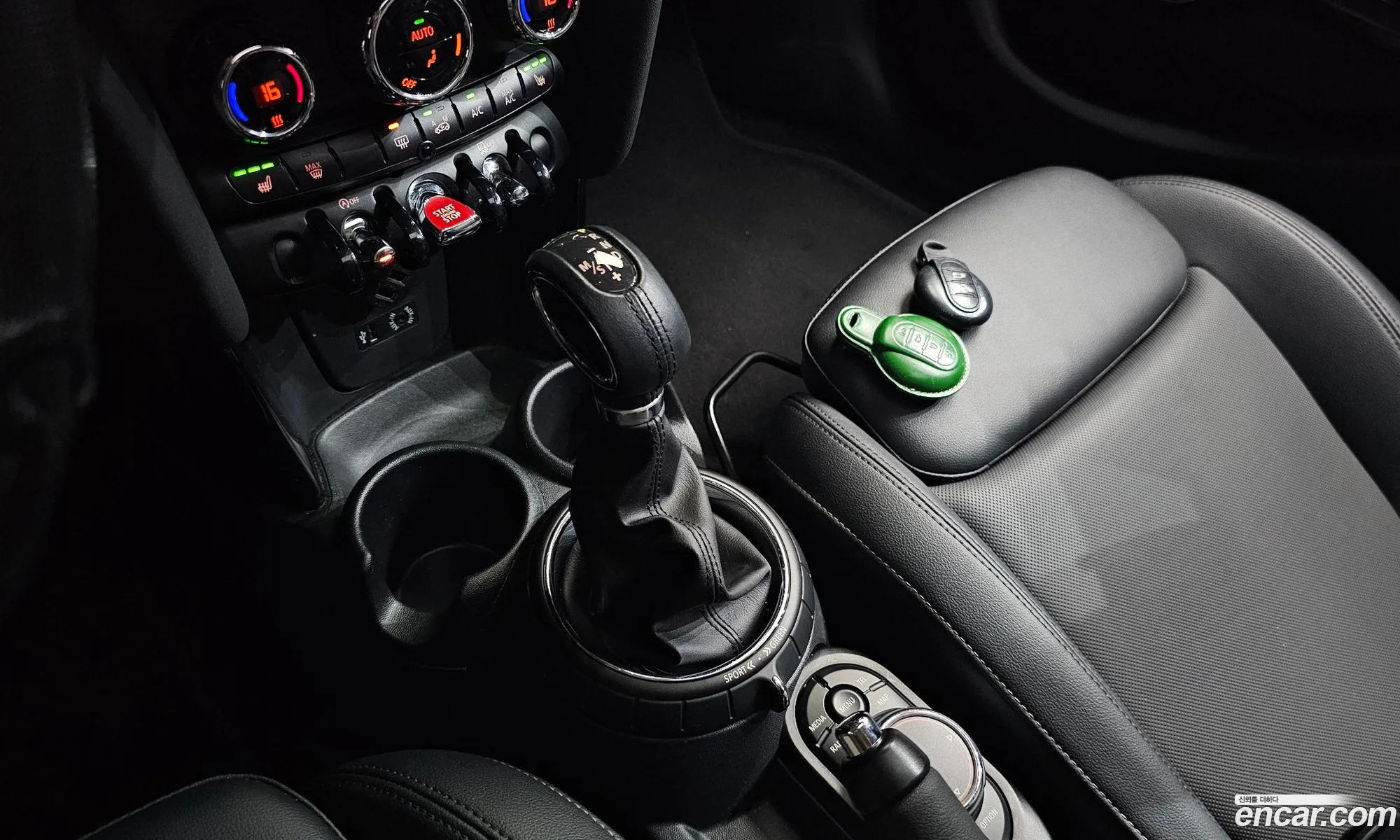 Mini Cooper 2016 WMWXU1106G2A93080 — 4