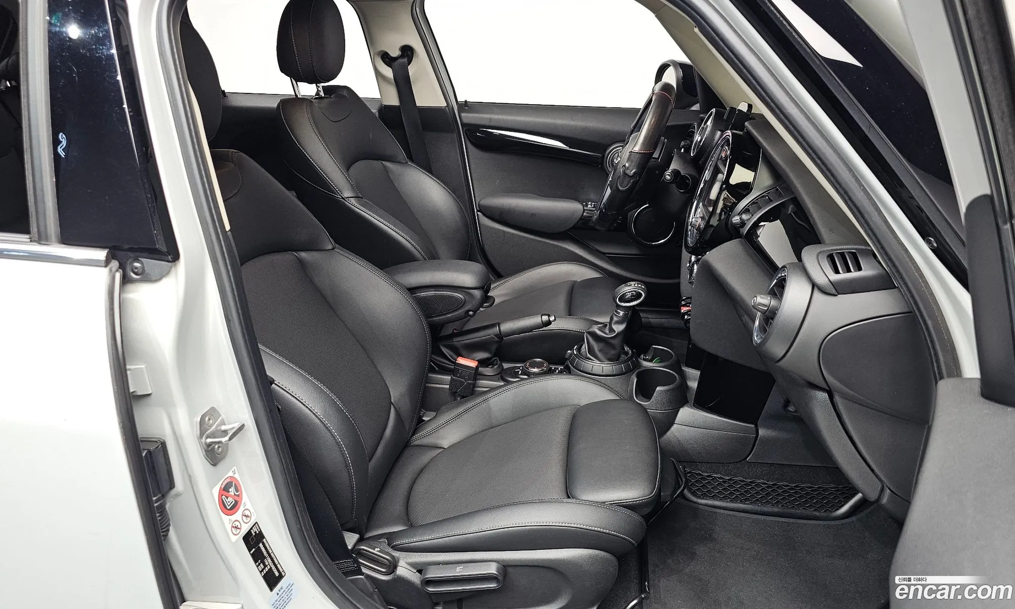 Mini Cooper 2016 WMWXU1106G2A93080 — 11
