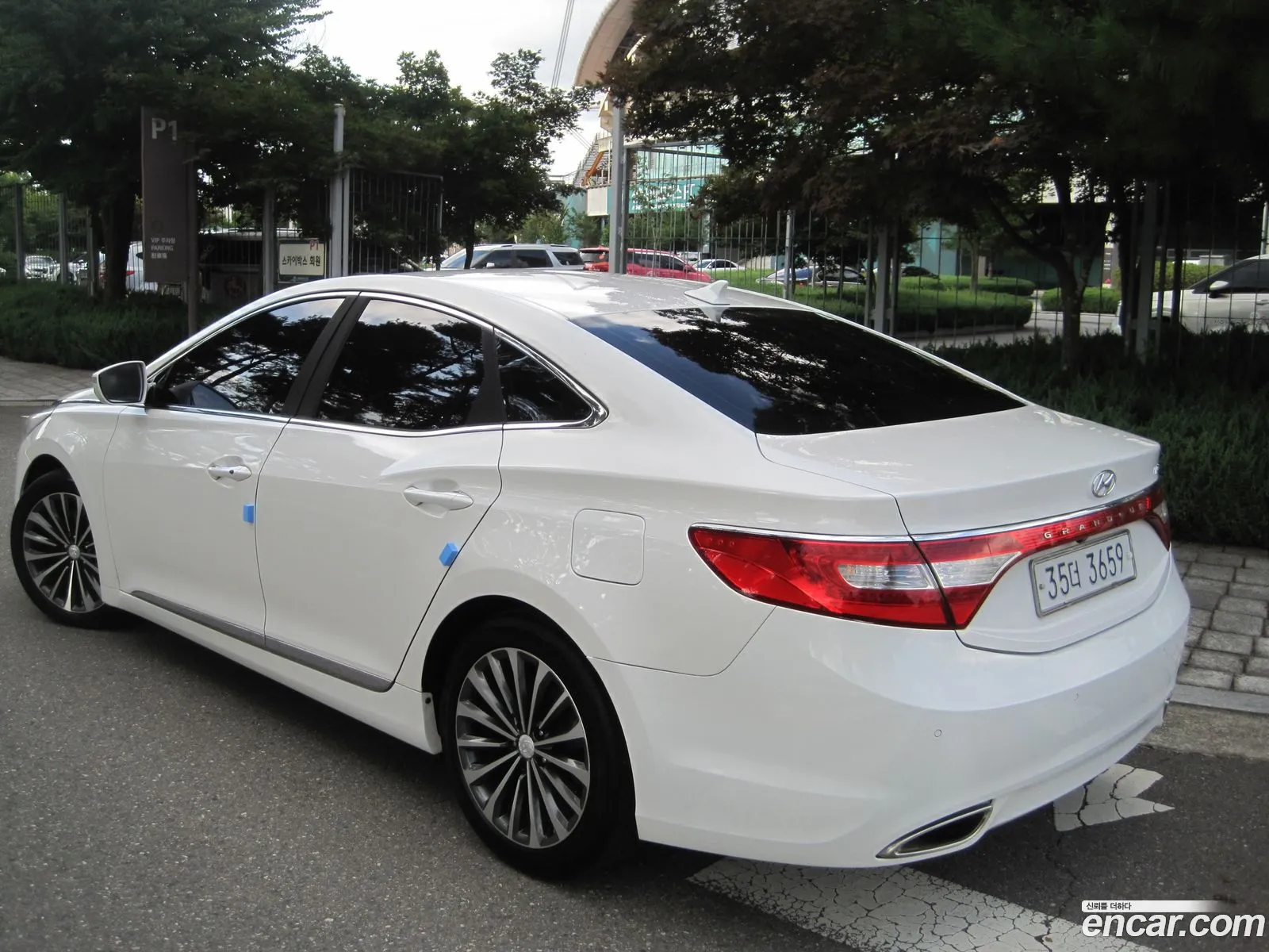 Hyundai Grandeur HG 2013 — 20