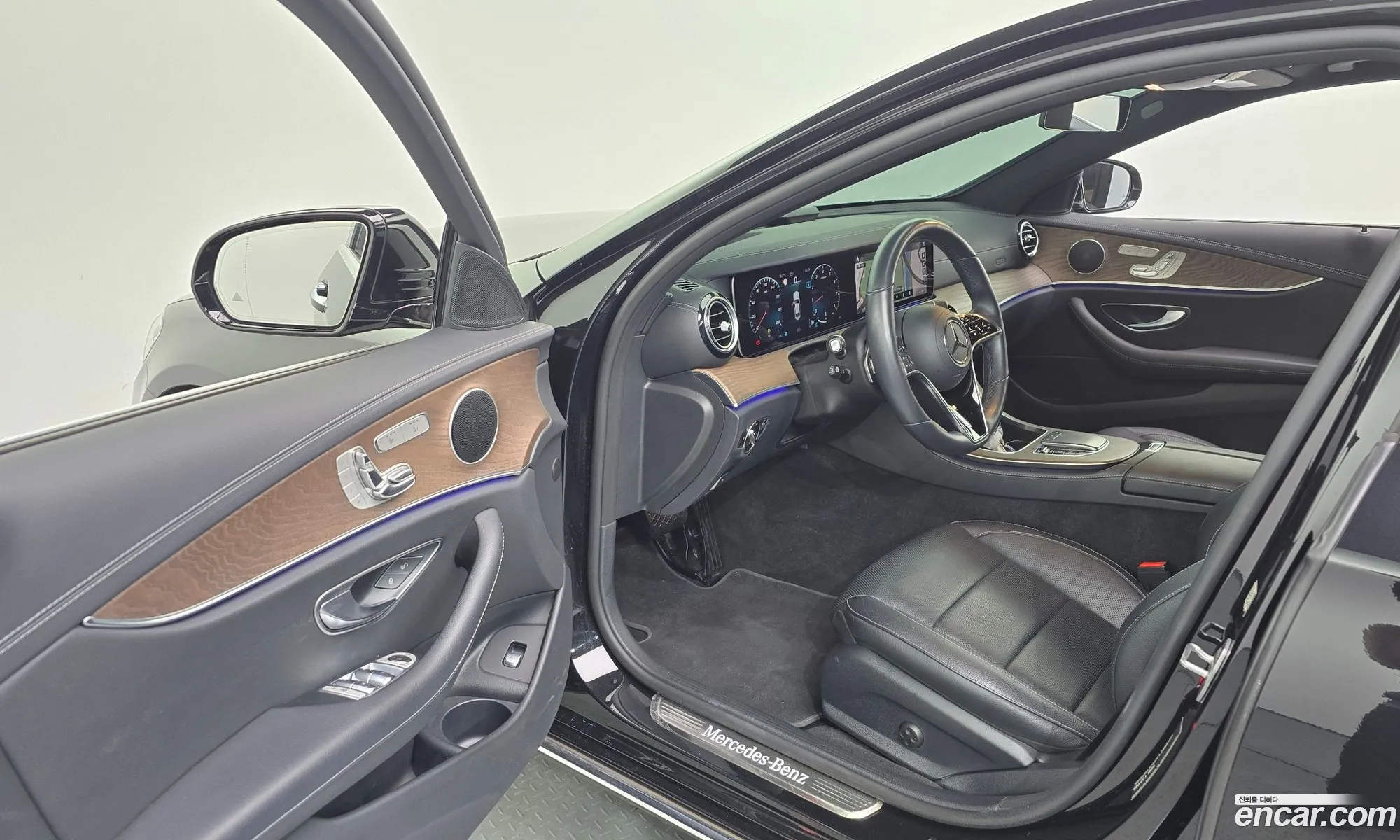 Mercedes-Benz E-Class W213 2021 — 18