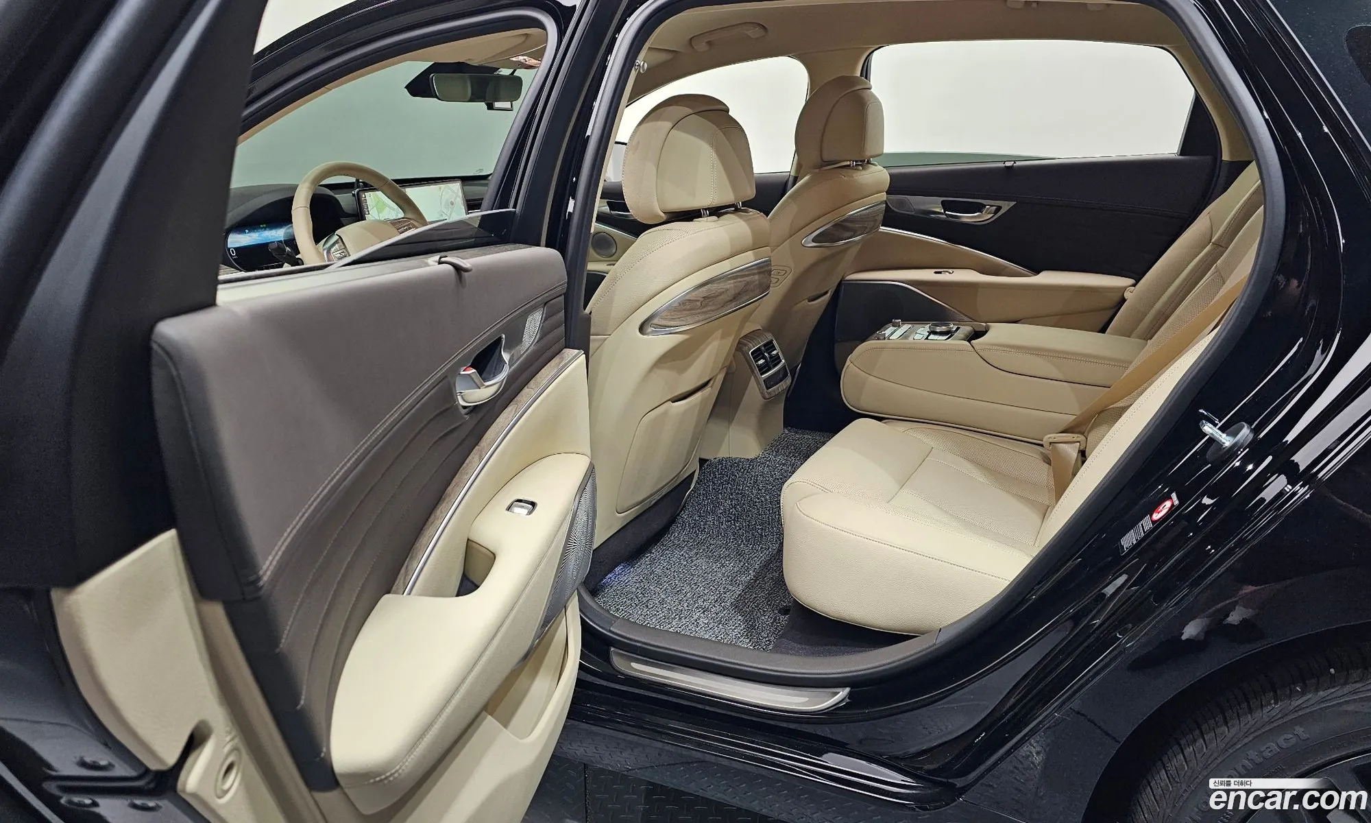 Kia K9 2025 — 17