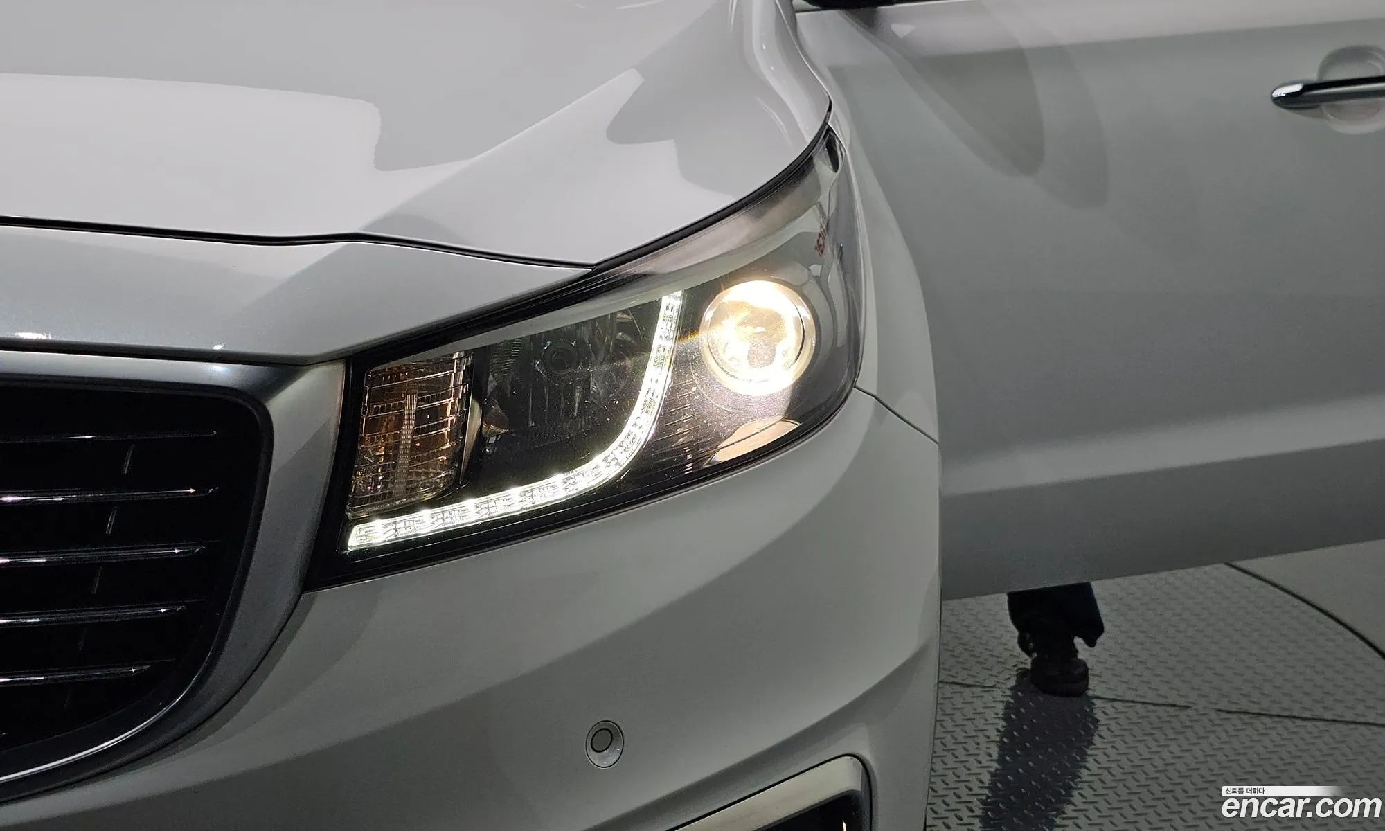 Kia Carnival 2017 — 28