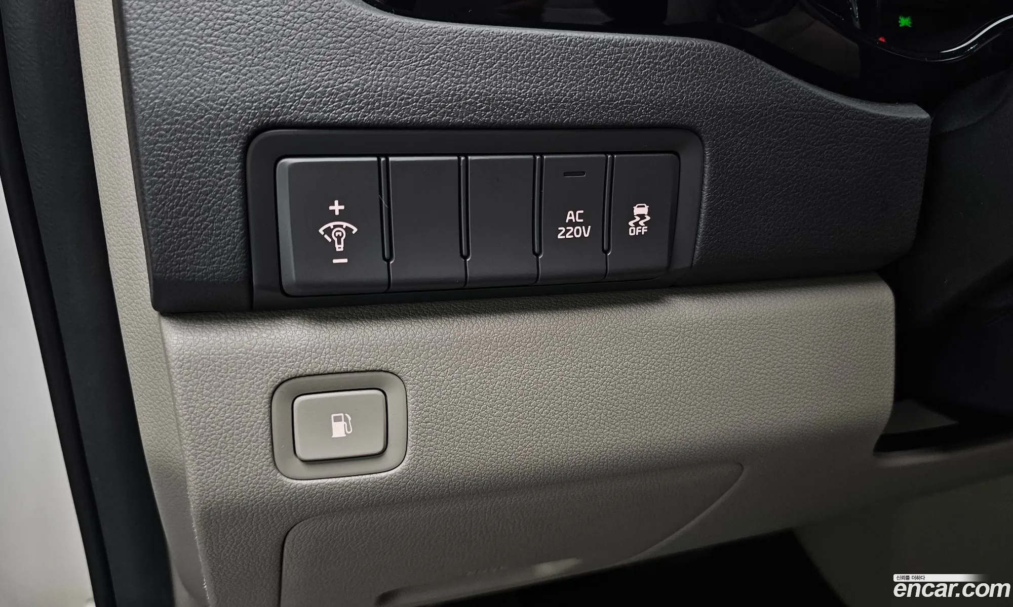 Kia Carnival 2017 — 32