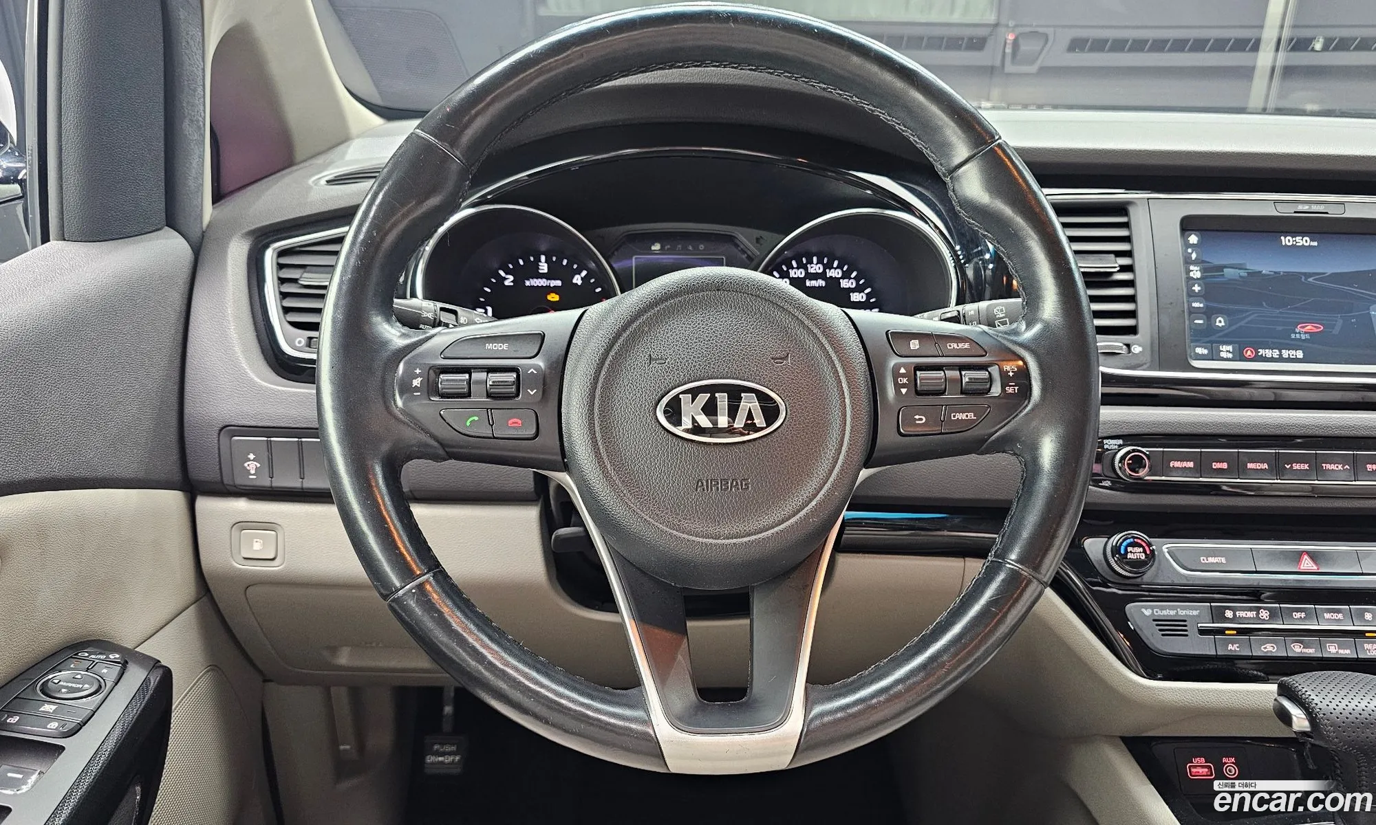Kia Carnival 2017 — 18