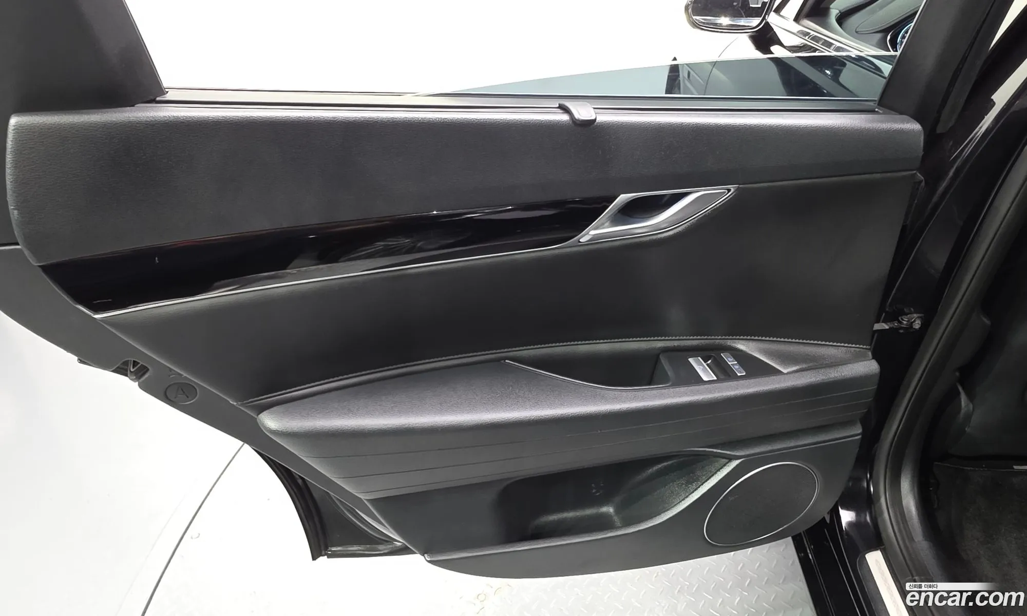 Genesis G80 2023 — 17