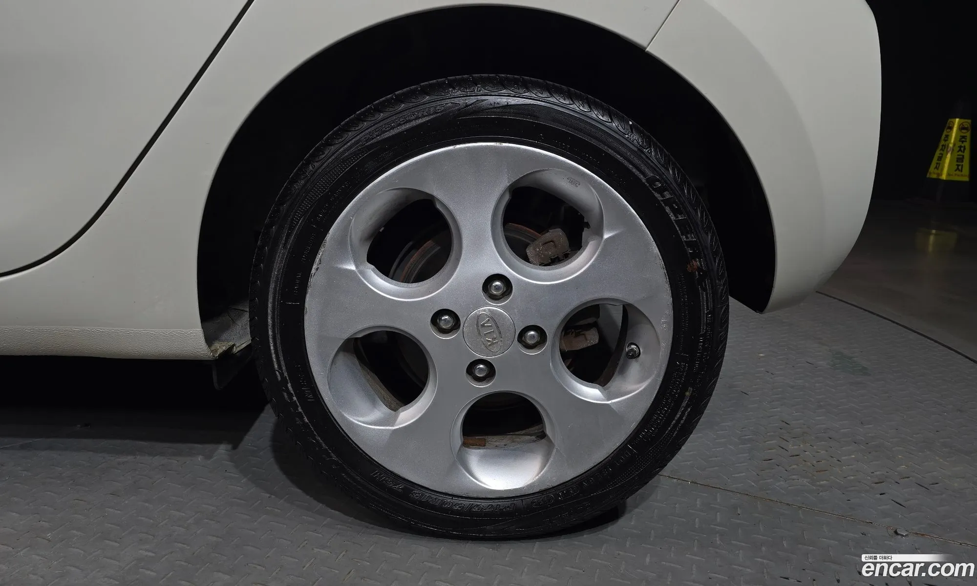 Kia Morning 2015 — 11