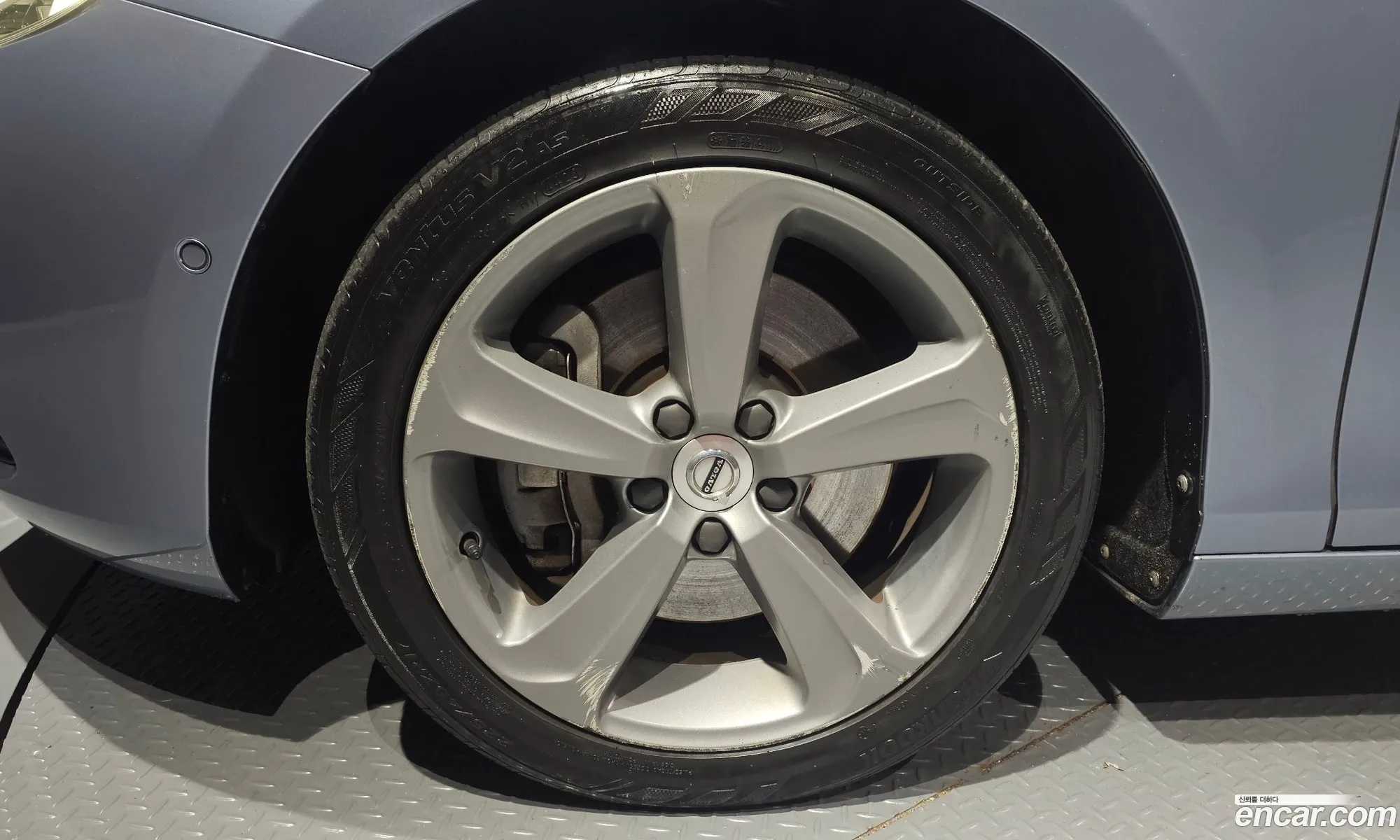 Volvo V40 2016 YV1MV79K0H2374726 — 12