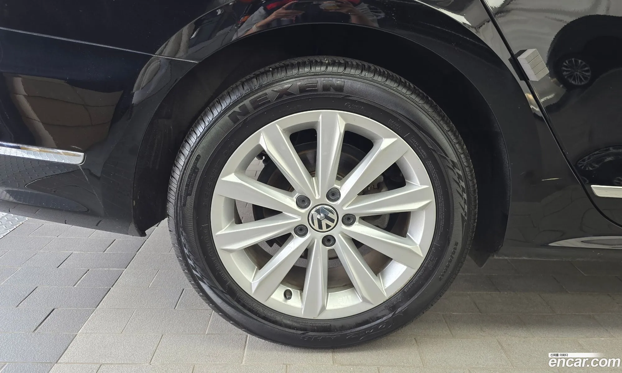 Volkswagen Passat 2015 — 17