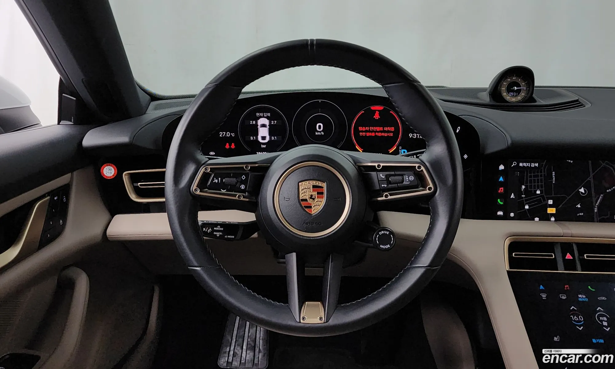 Porsche Taycan 2023 — 10