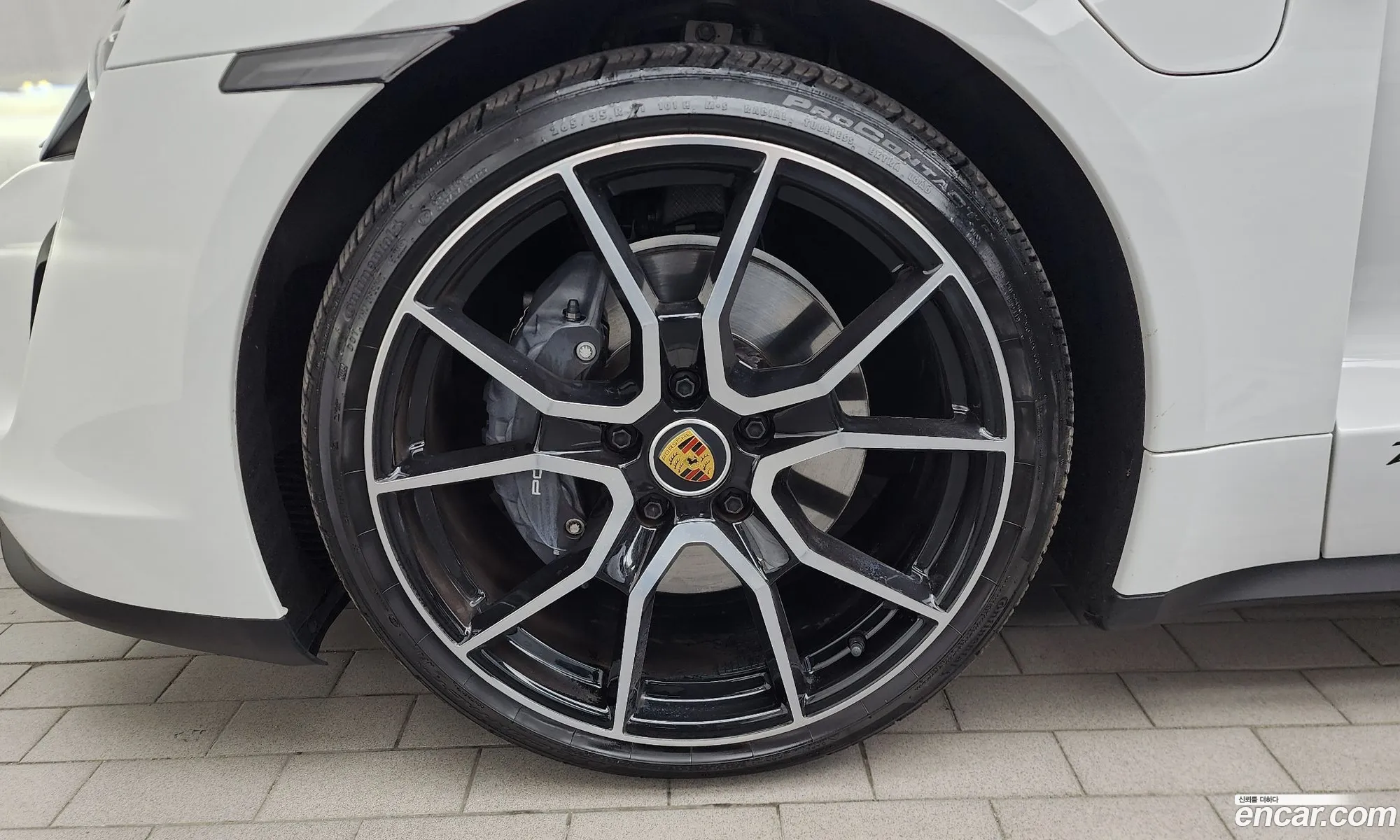 Porsche Taycan 2023 — 9