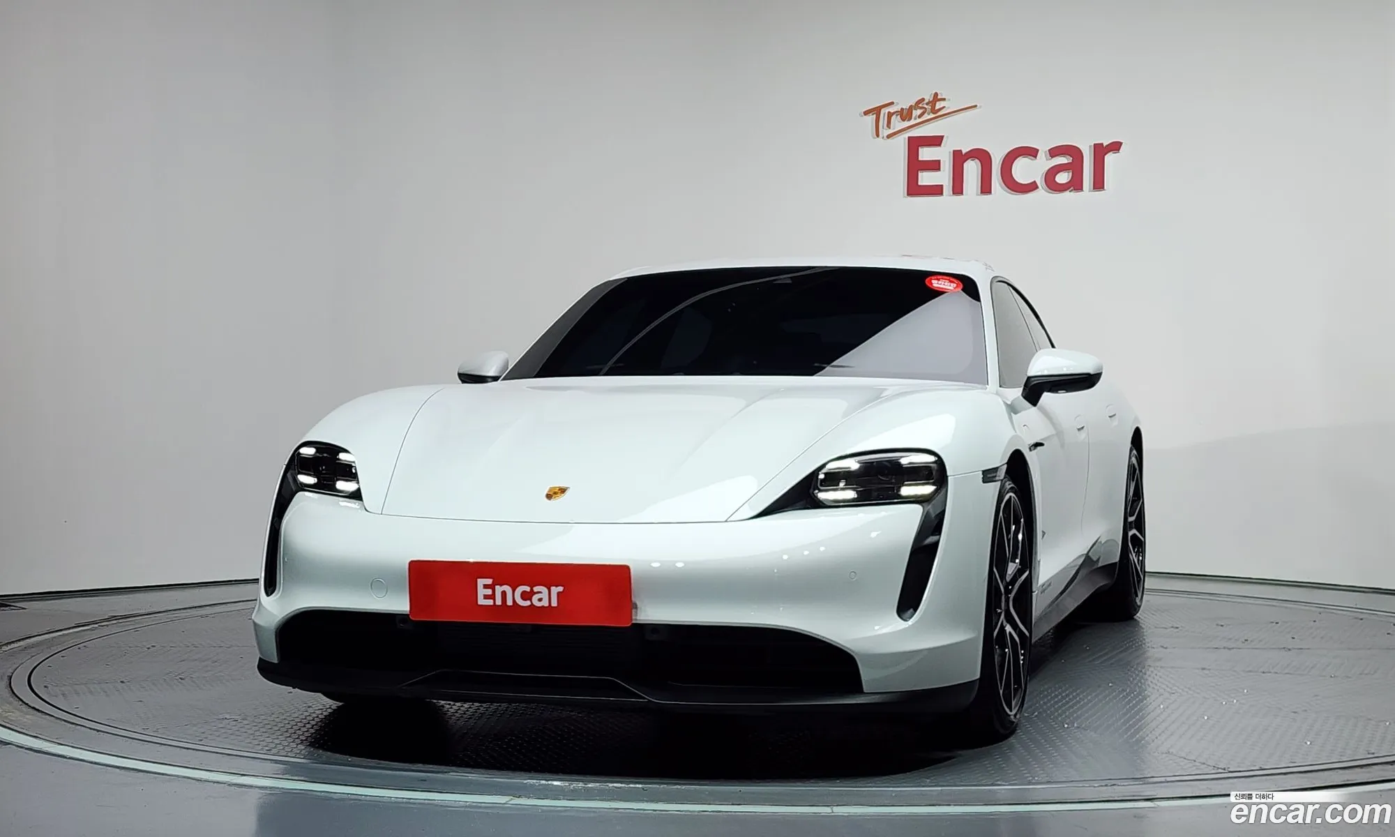Porsche Taycan 2023 — 4
