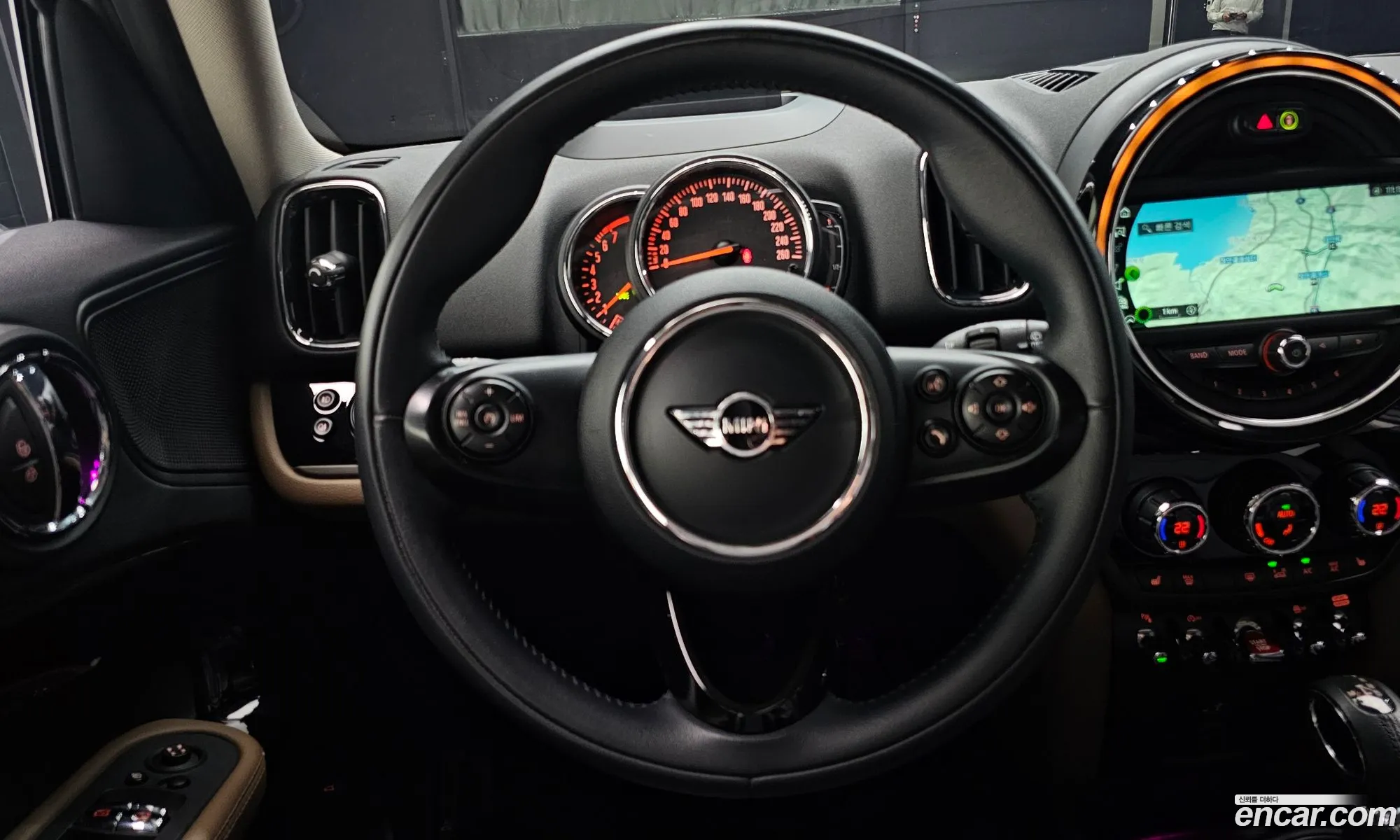 Mini Cooper Countryman 2018 WMWYU9109K3H01700 — 18