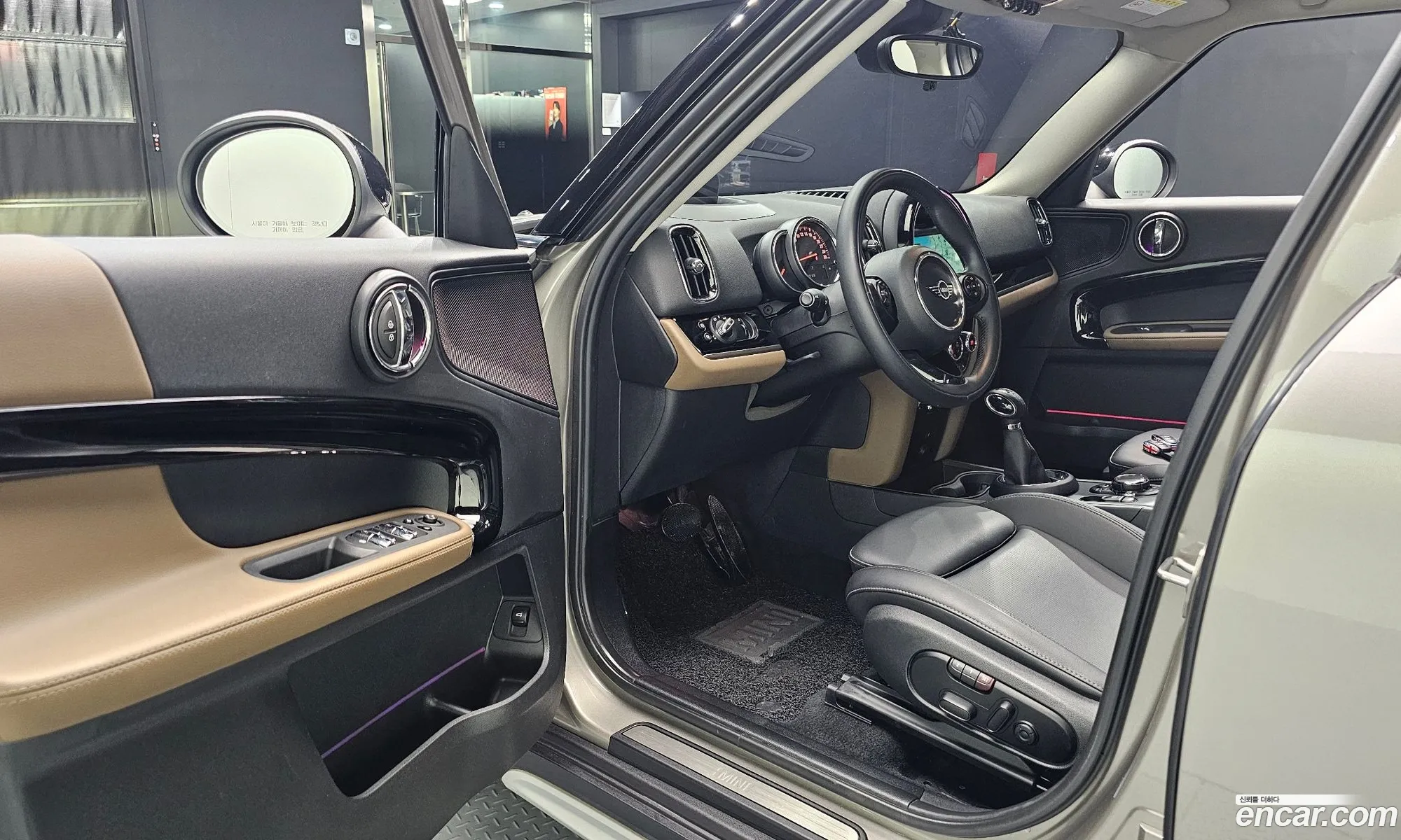 Mini Cooper Countryman 2018 WMWYU9109K3H01700 — 16
