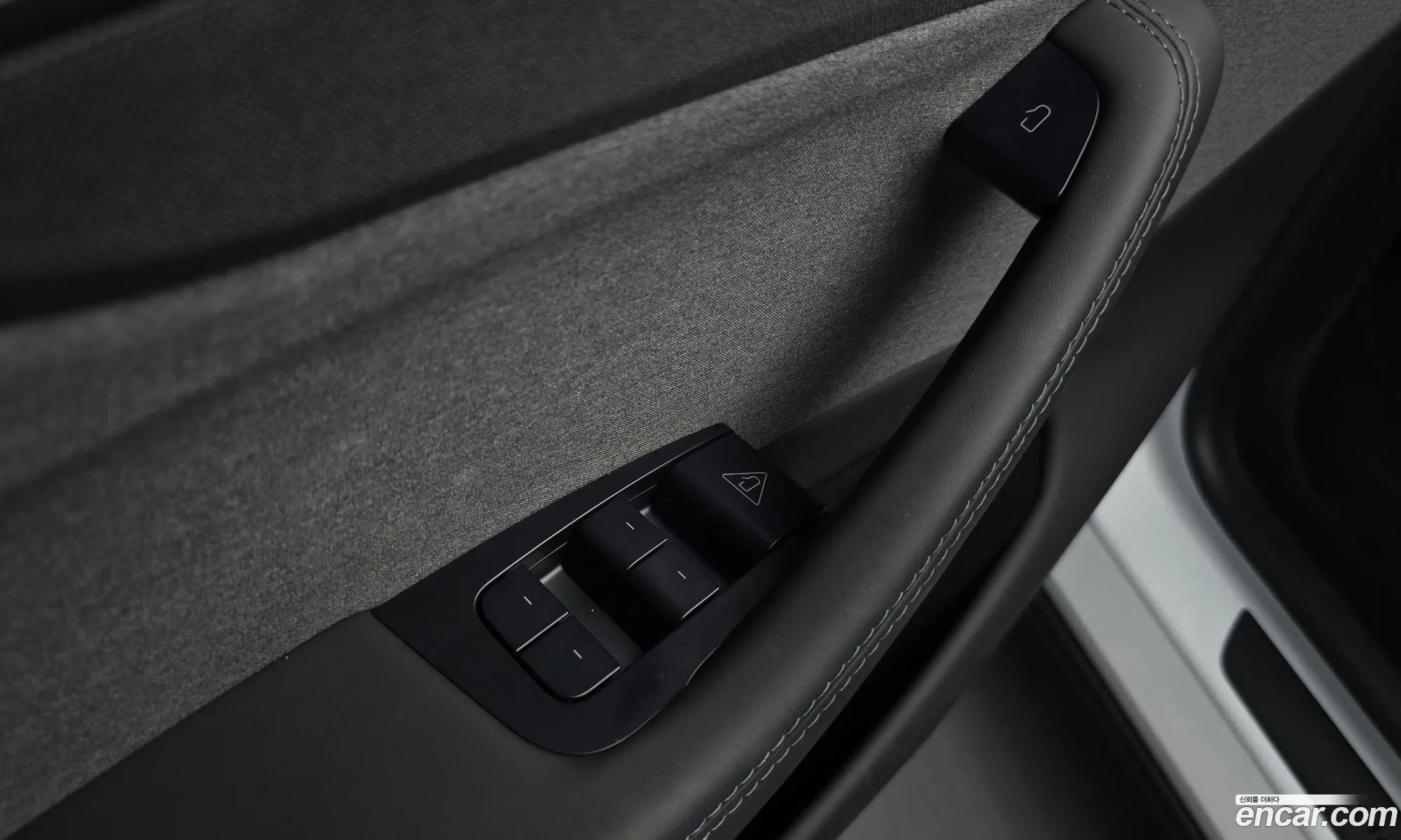 Tesla Model Y 2026 — 8