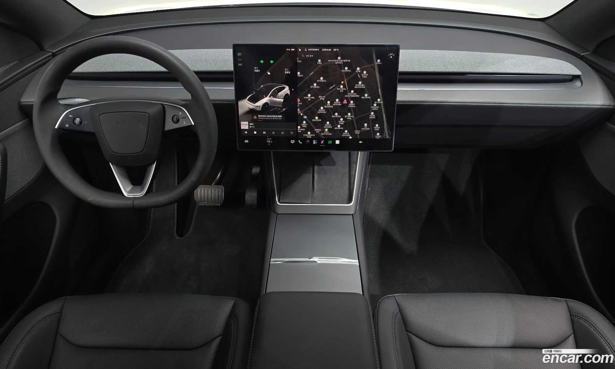 Tesla Model Y 2026 — 25
