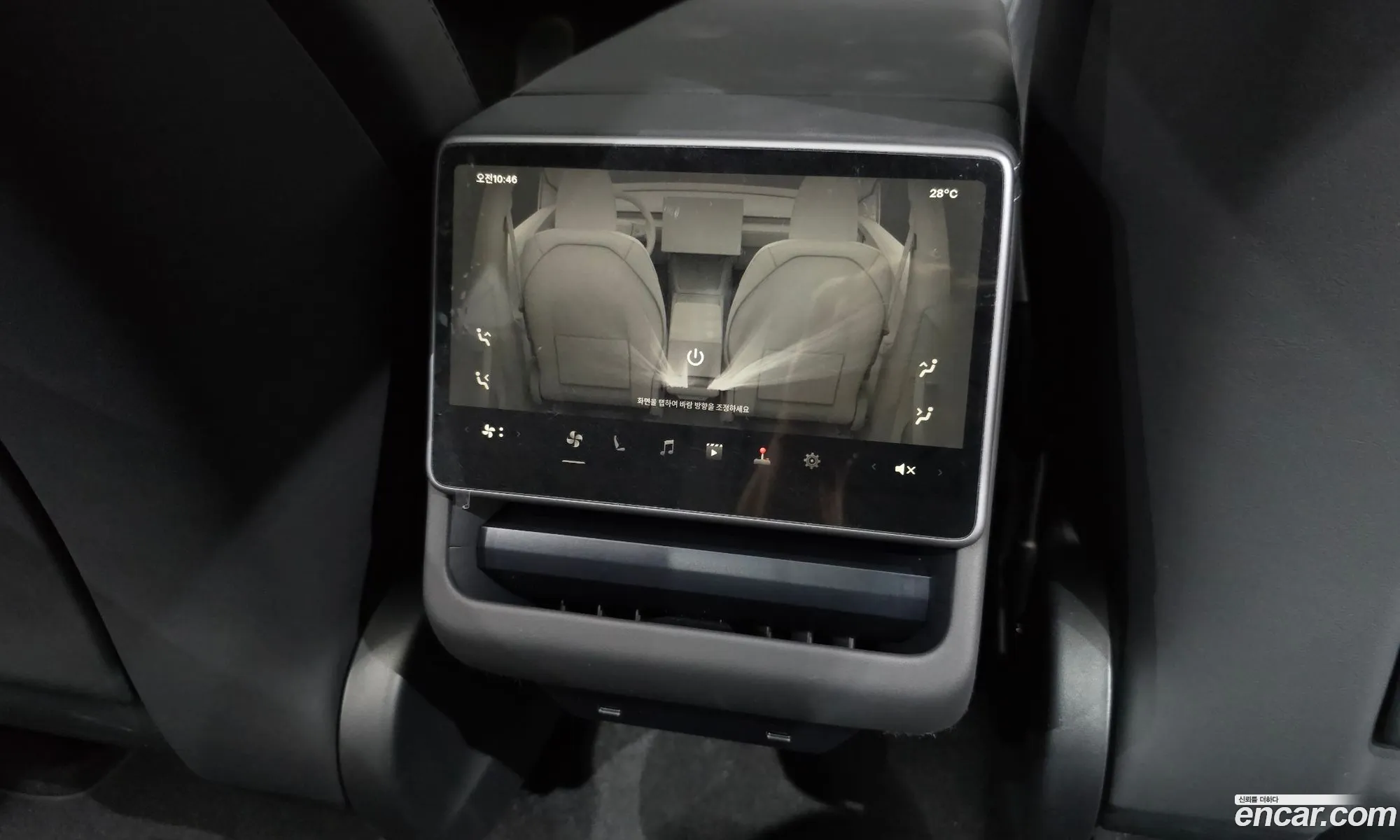 Tesla Model Y 2026 — 28
