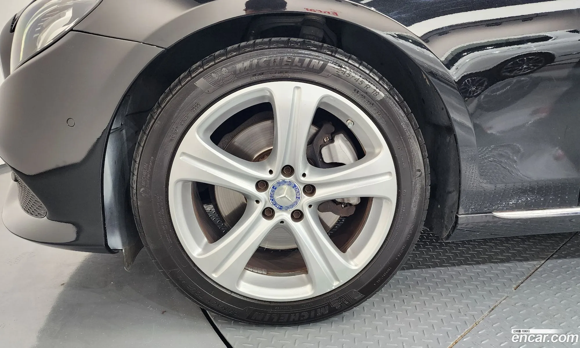 Mercedes-Benz E-Class W213 2017 WDDZF4CB1HA123781 — 11