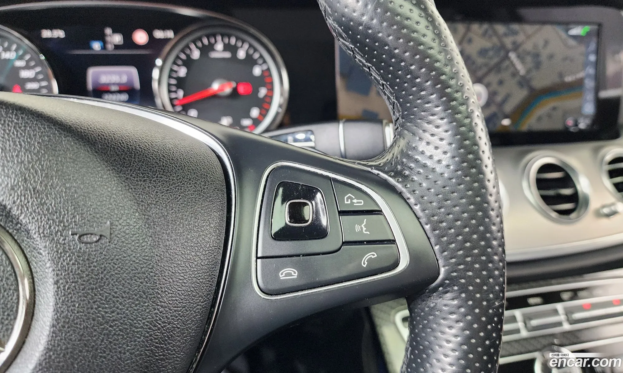 Mercedes-Benz E-Class W213 2017 WDDZF4CB1HA123781 — 15