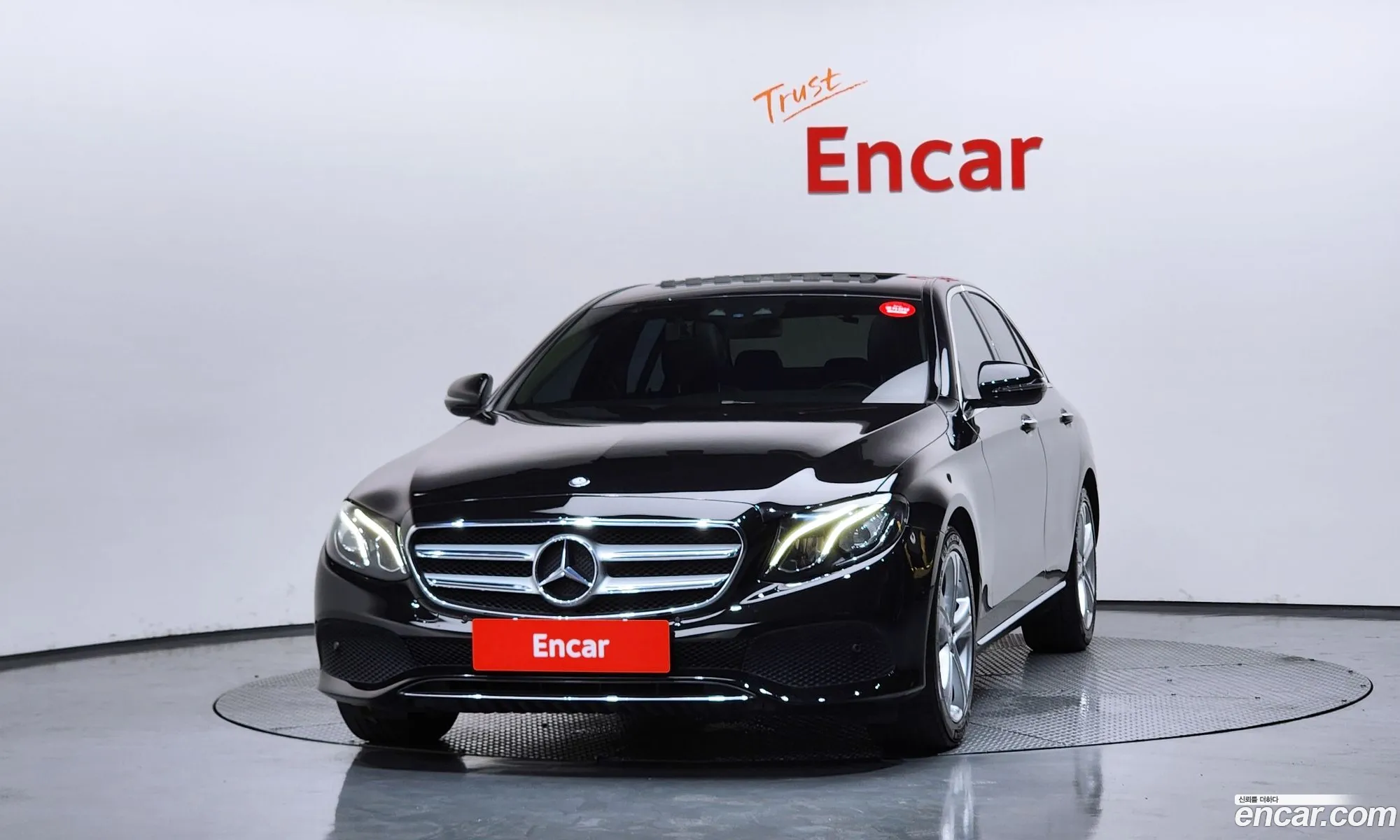 Mercedes-Benz E-Class W213 2017 WDDZF4CB1HA123781 — 17