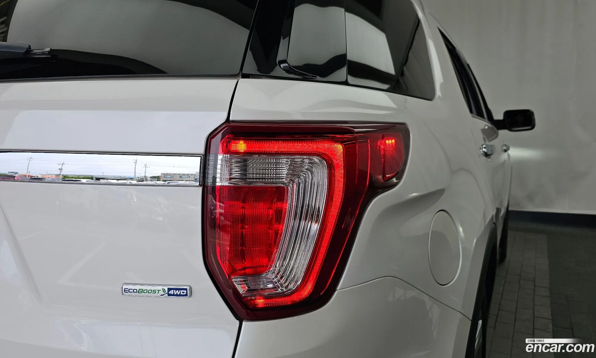 Ford Explorer 2018 1FM5K8FH3JGA48981 — 38