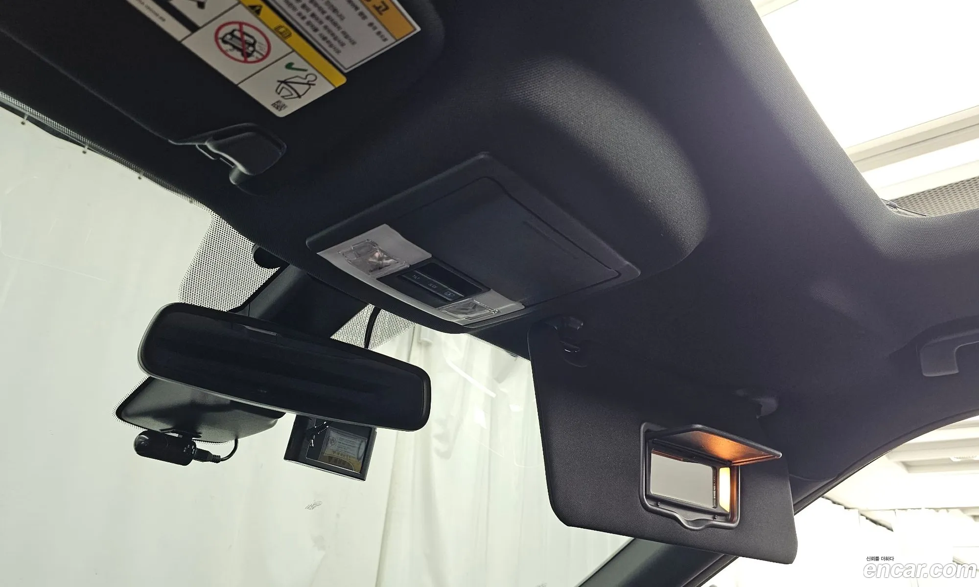 Ford Explorer 2018 1FM5K8FH3JGA48981 — 19