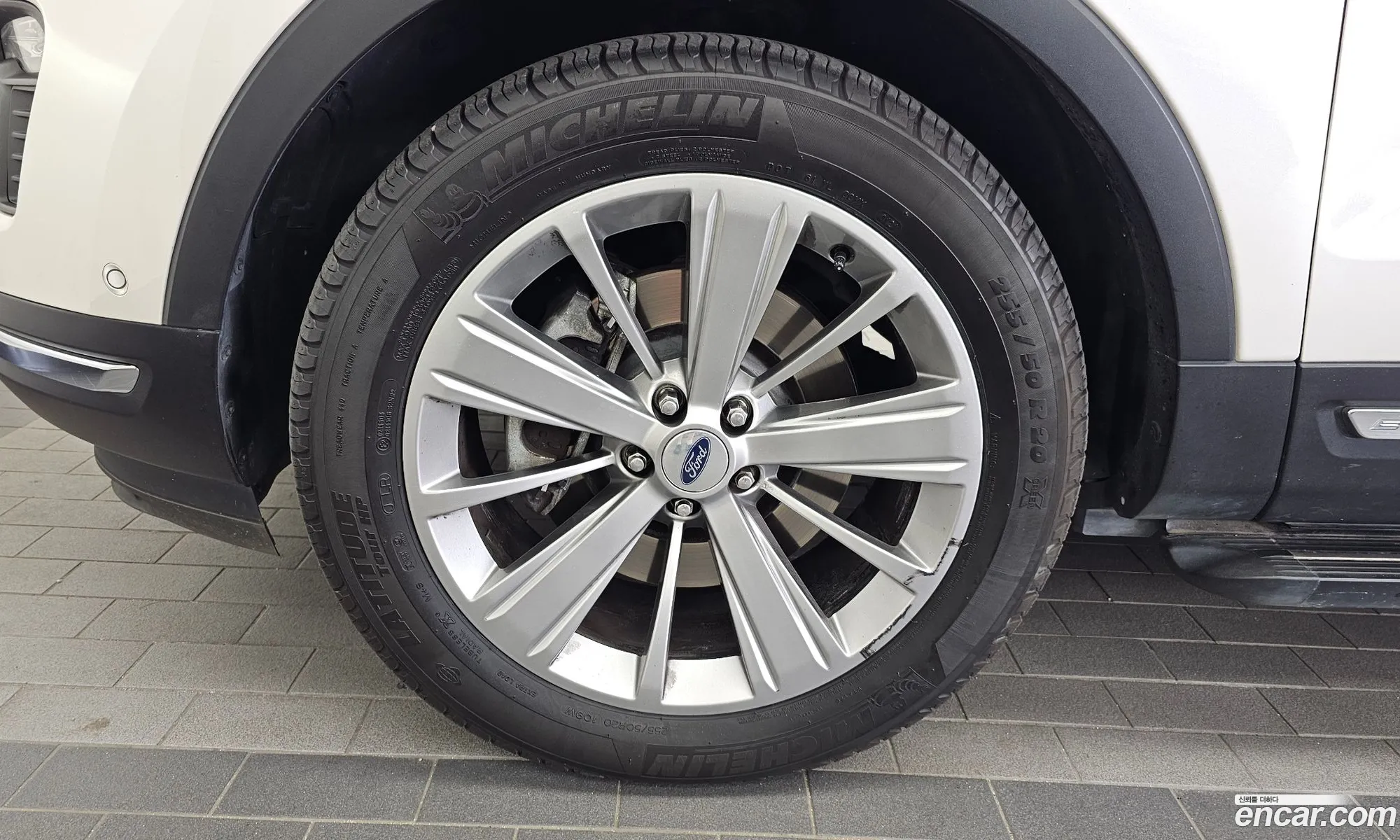 Ford Explorer 2018 1FM5K8FH3JGA48981 — 11