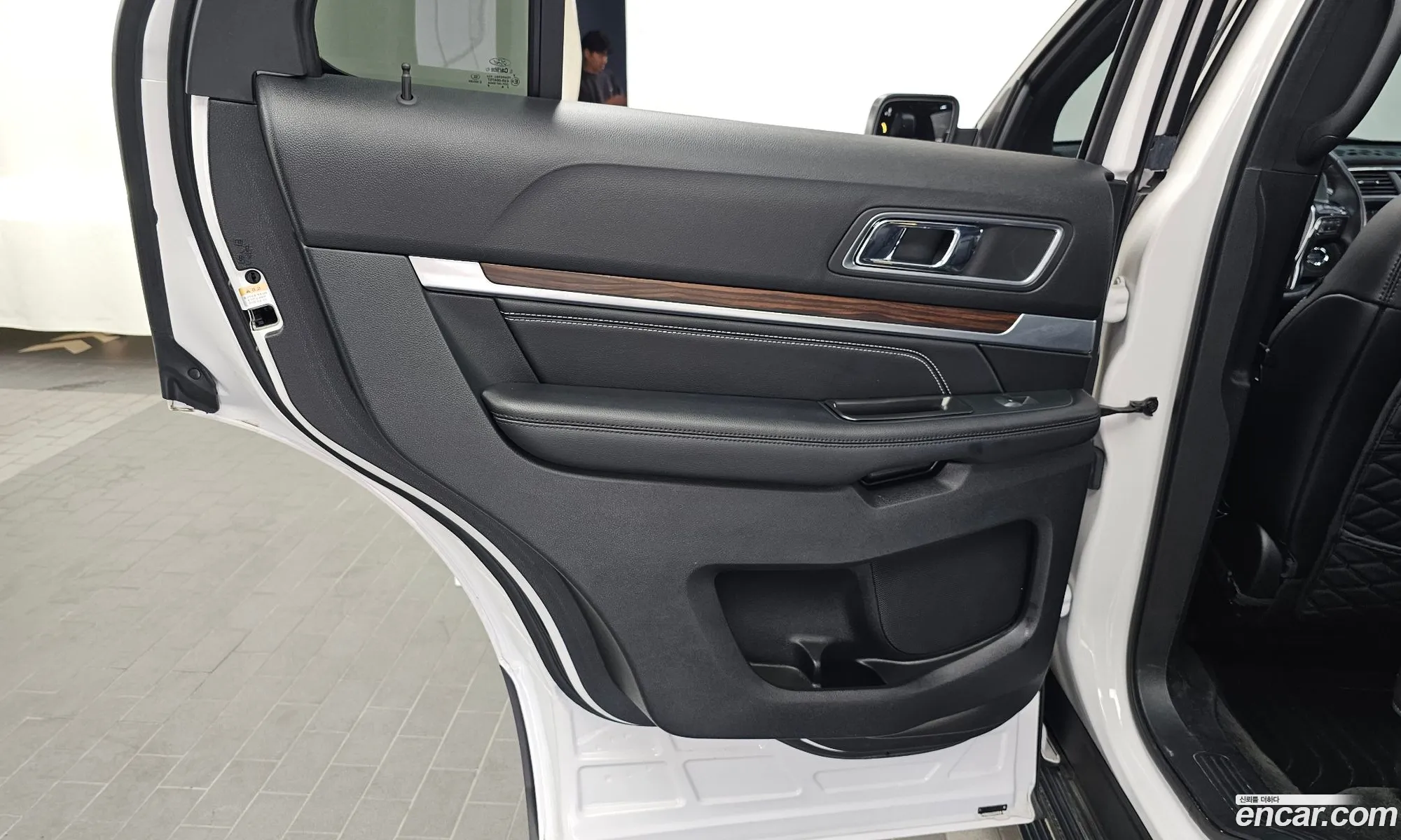 Ford Explorer 2018 1FM5K8FH3JGA48981 — 37