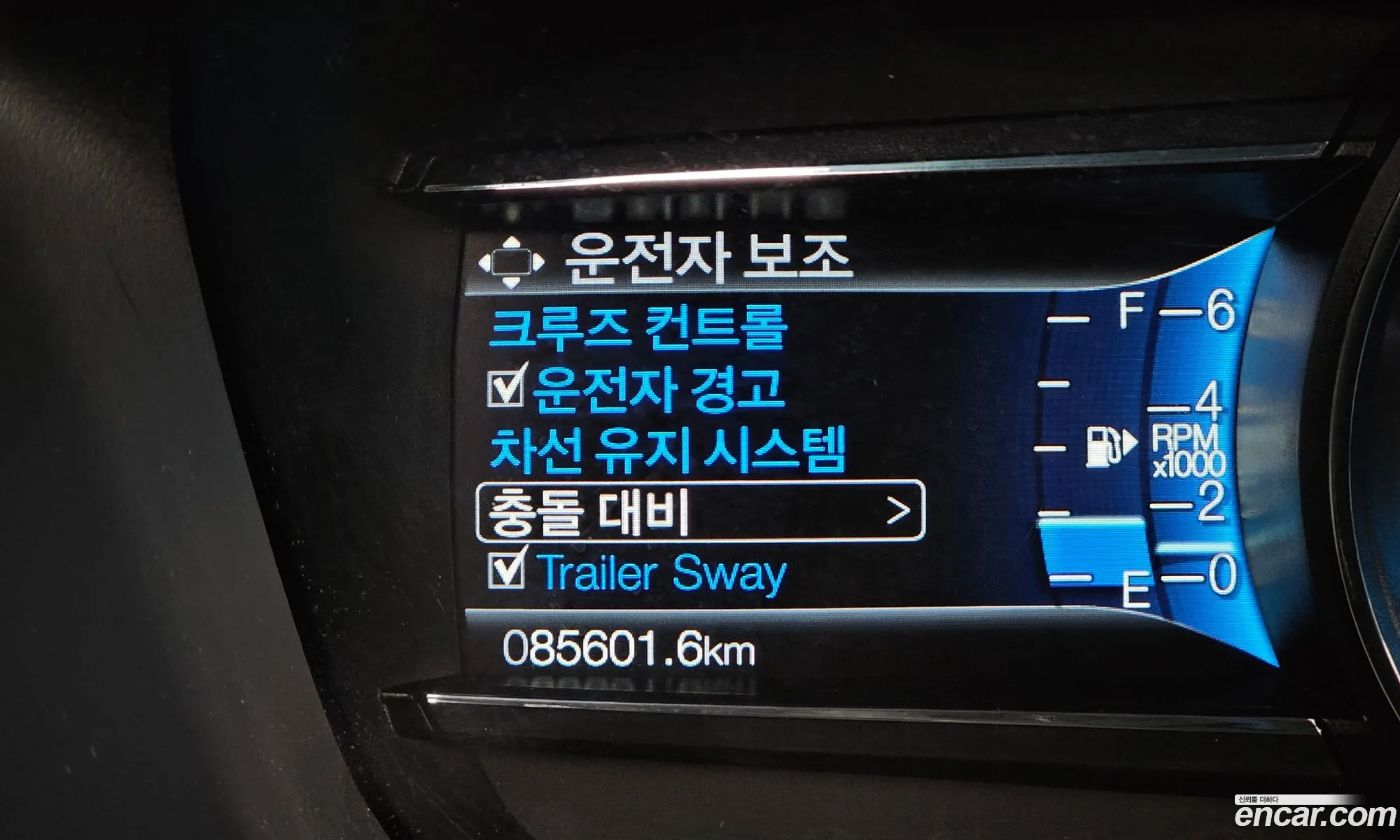 Ford Explorer 2018 1FM5K8FH3JGA48981 — 10