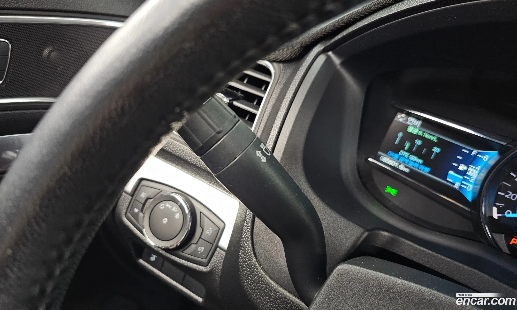 Ford Explorer 2018 1FM5K8FH3JGA48981 — 5