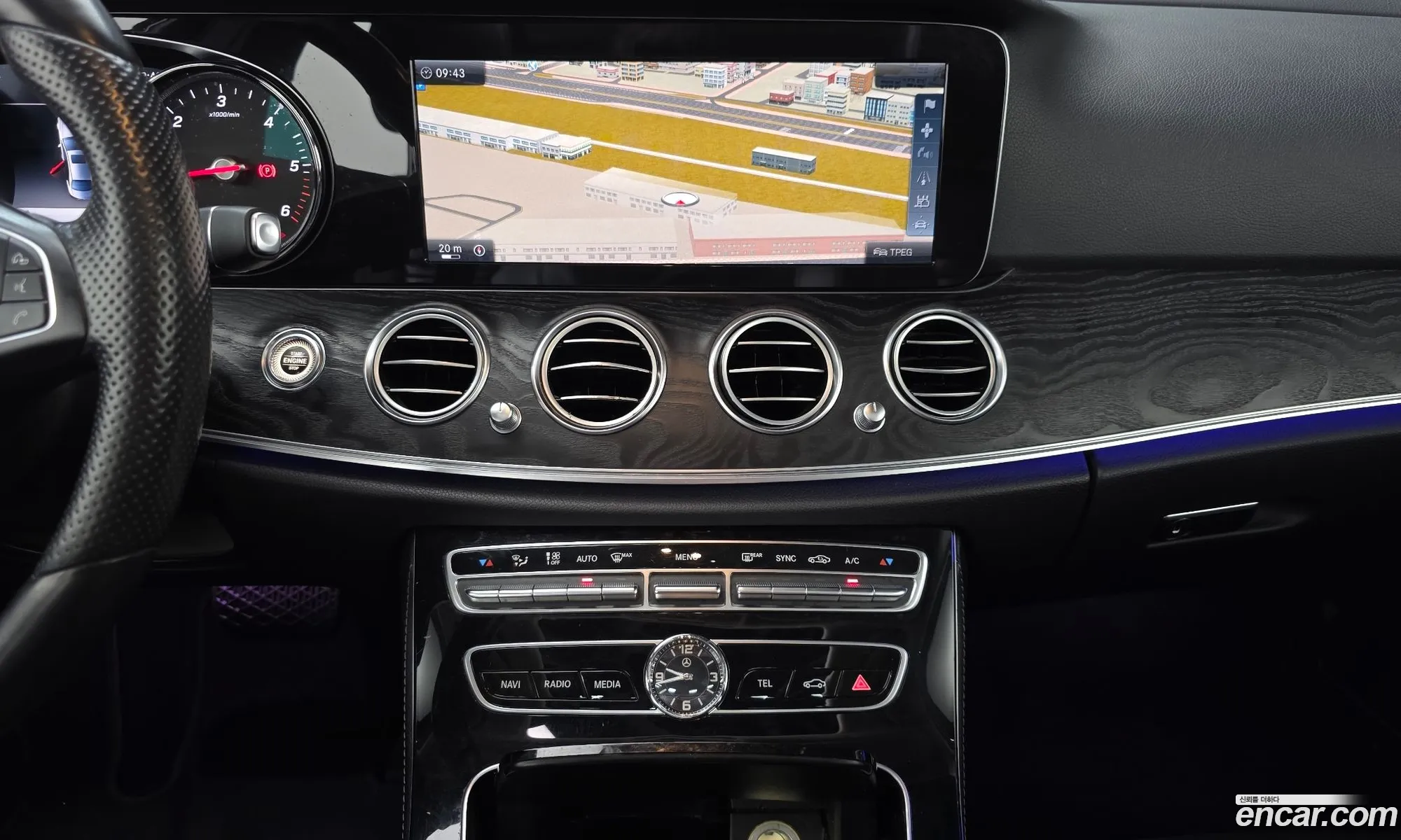 Mercedes-Benz E-Class W213 2017 — 22