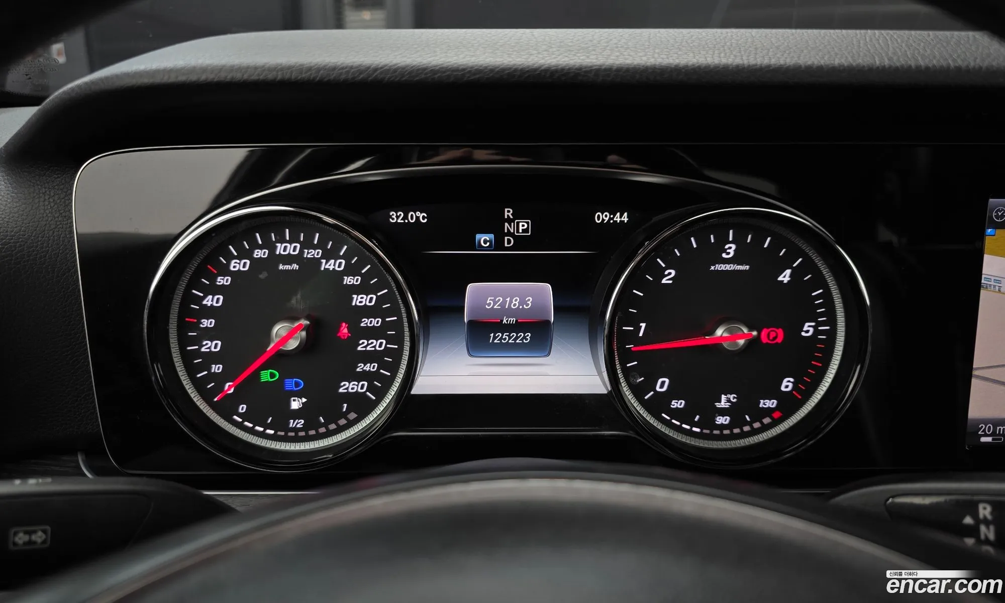 Mercedes-Benz E-Class W213 2017 — 20
