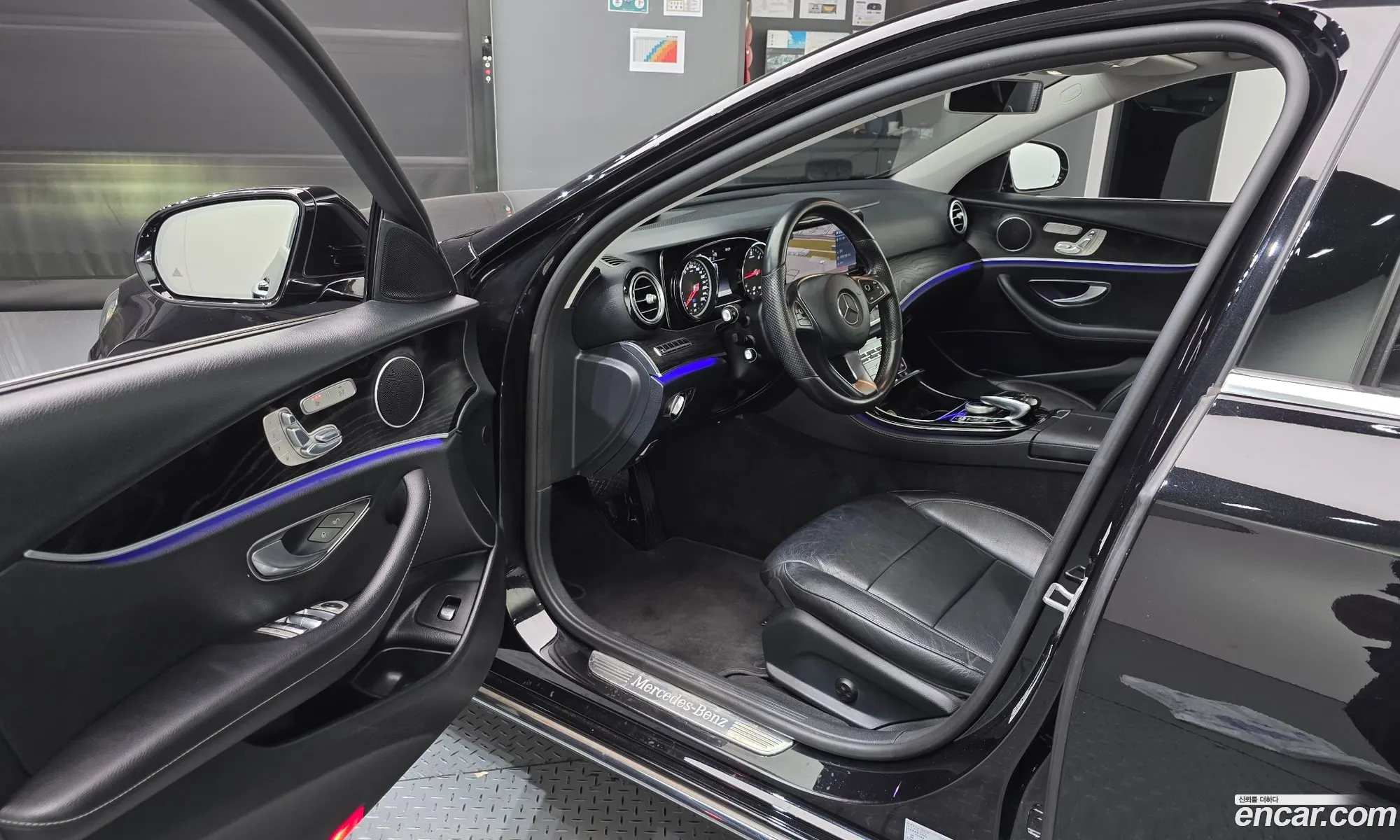 Mercedes-Benz E-Class W213 2017 — 14