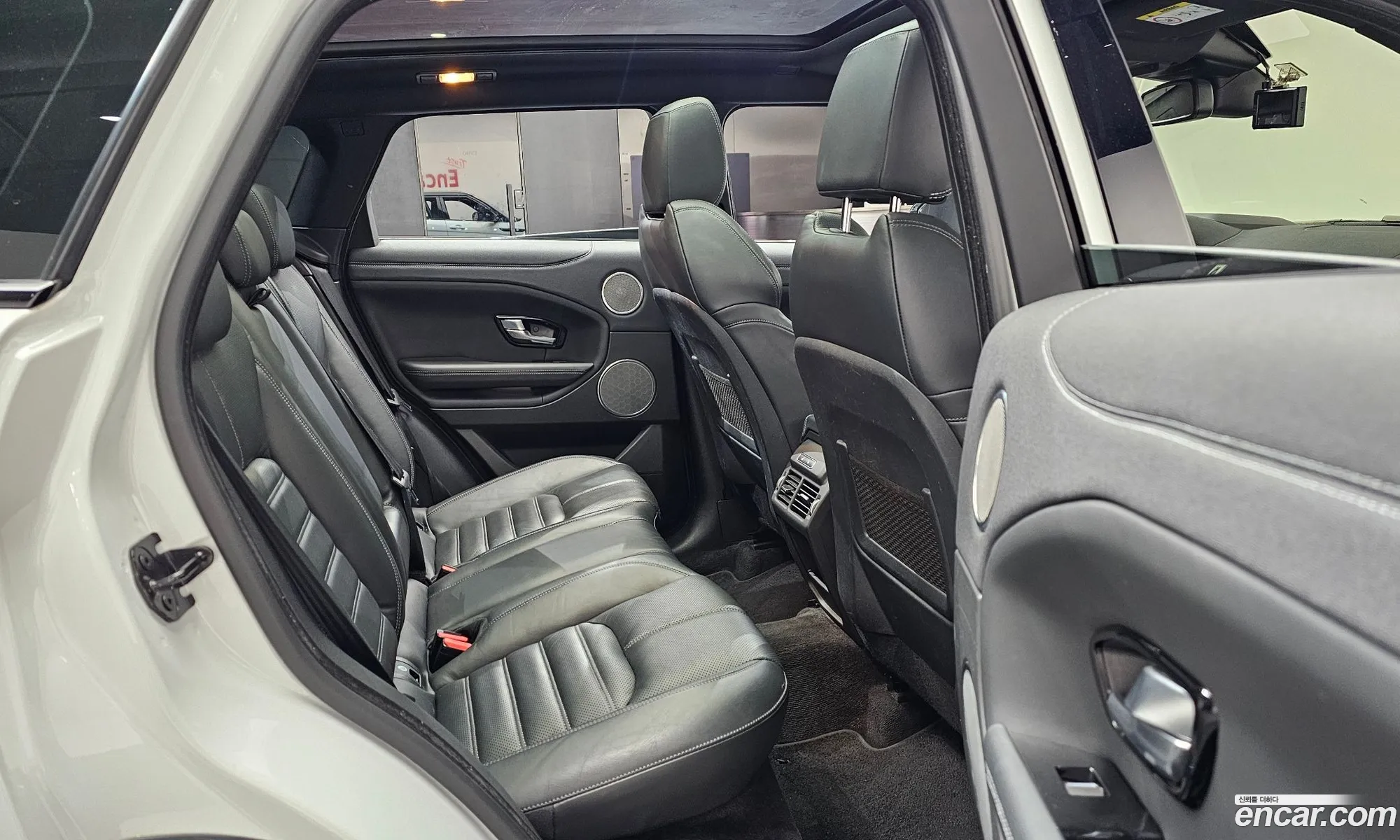 Land Rover Range Rover Evoque 2019 — 11