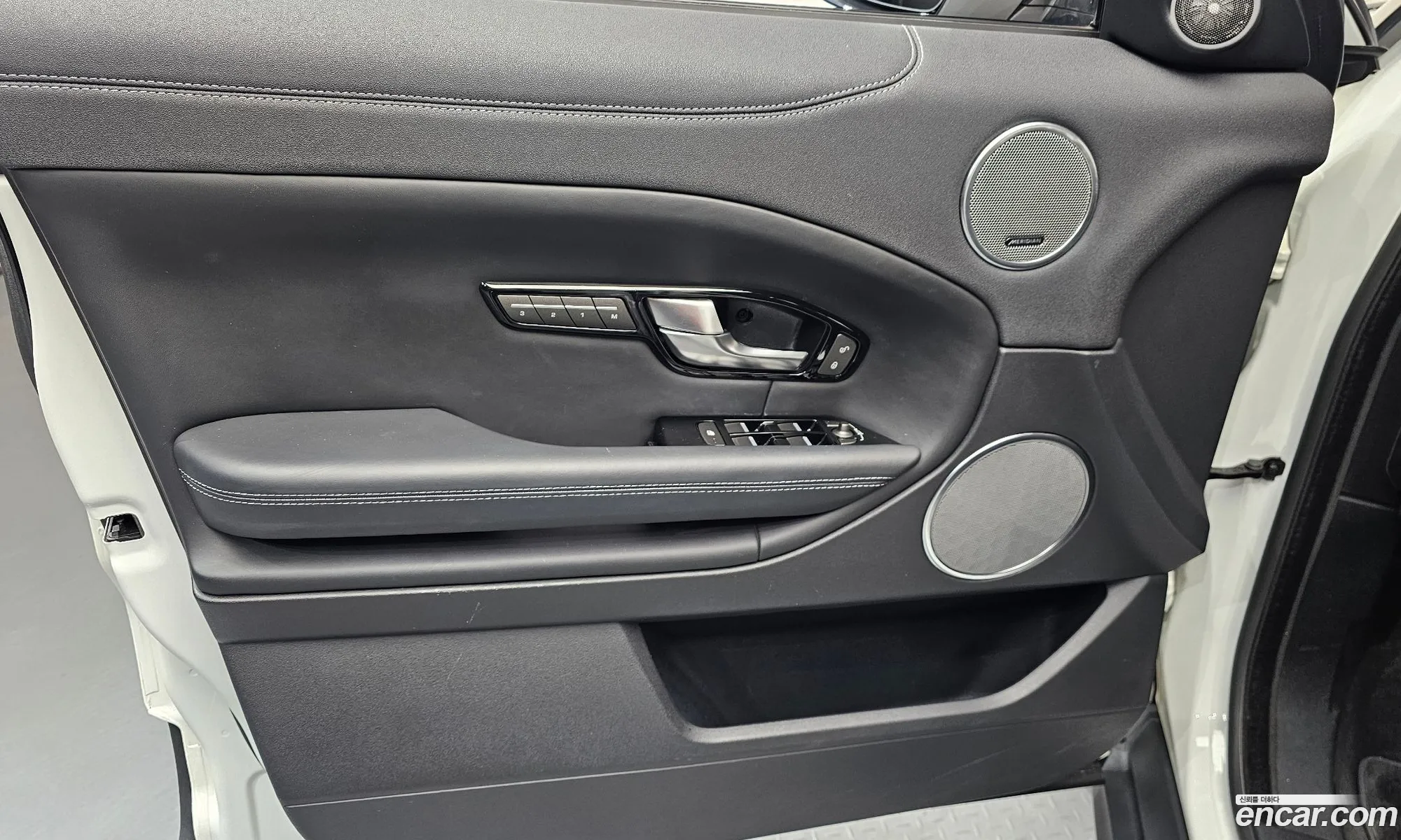 Land Rover Range Rover Evoque 2019 — 31