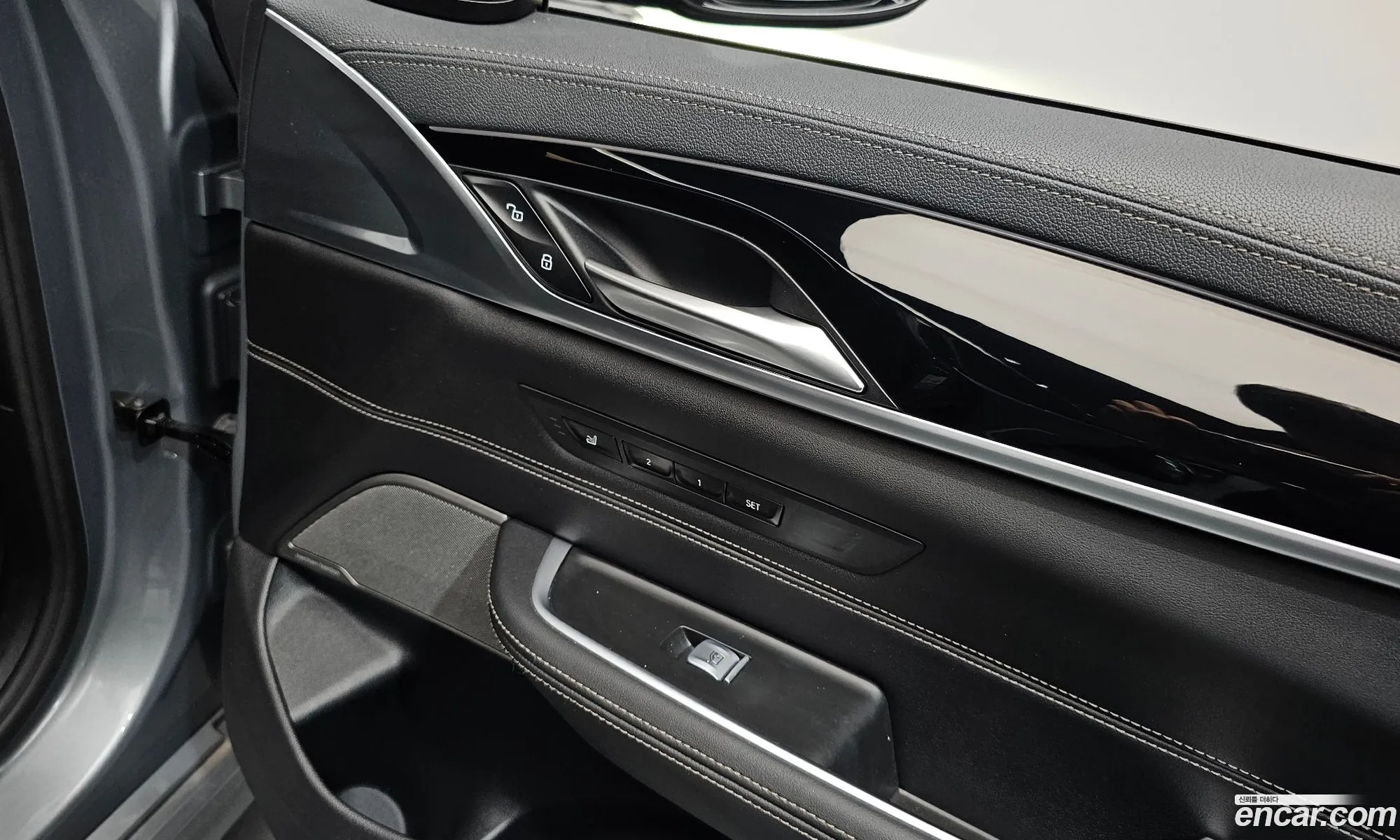 BMW 6 Series GT 2024 — 32