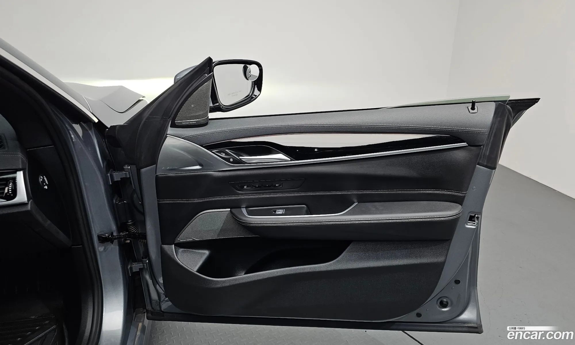 BMW 6 Series GT 2024 — 27